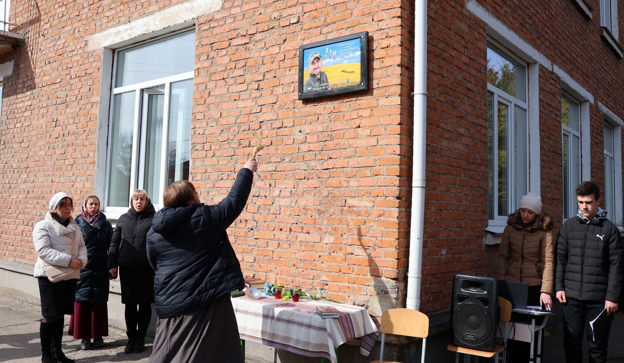 В ліцеї у місті Бар відкрили меморіальну дошку на честь полеглого Героя