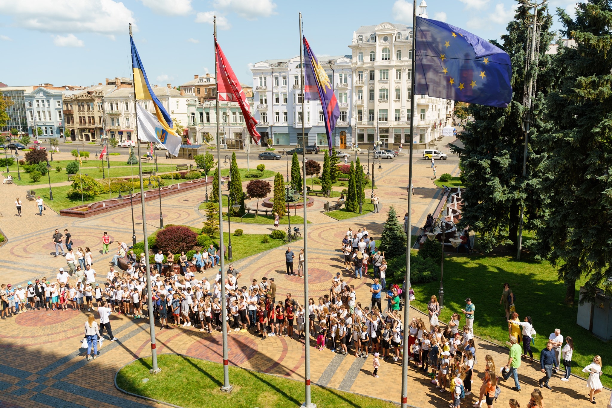 У Вінниці підняли Олімпійський прапор на підтримку української національної збірної