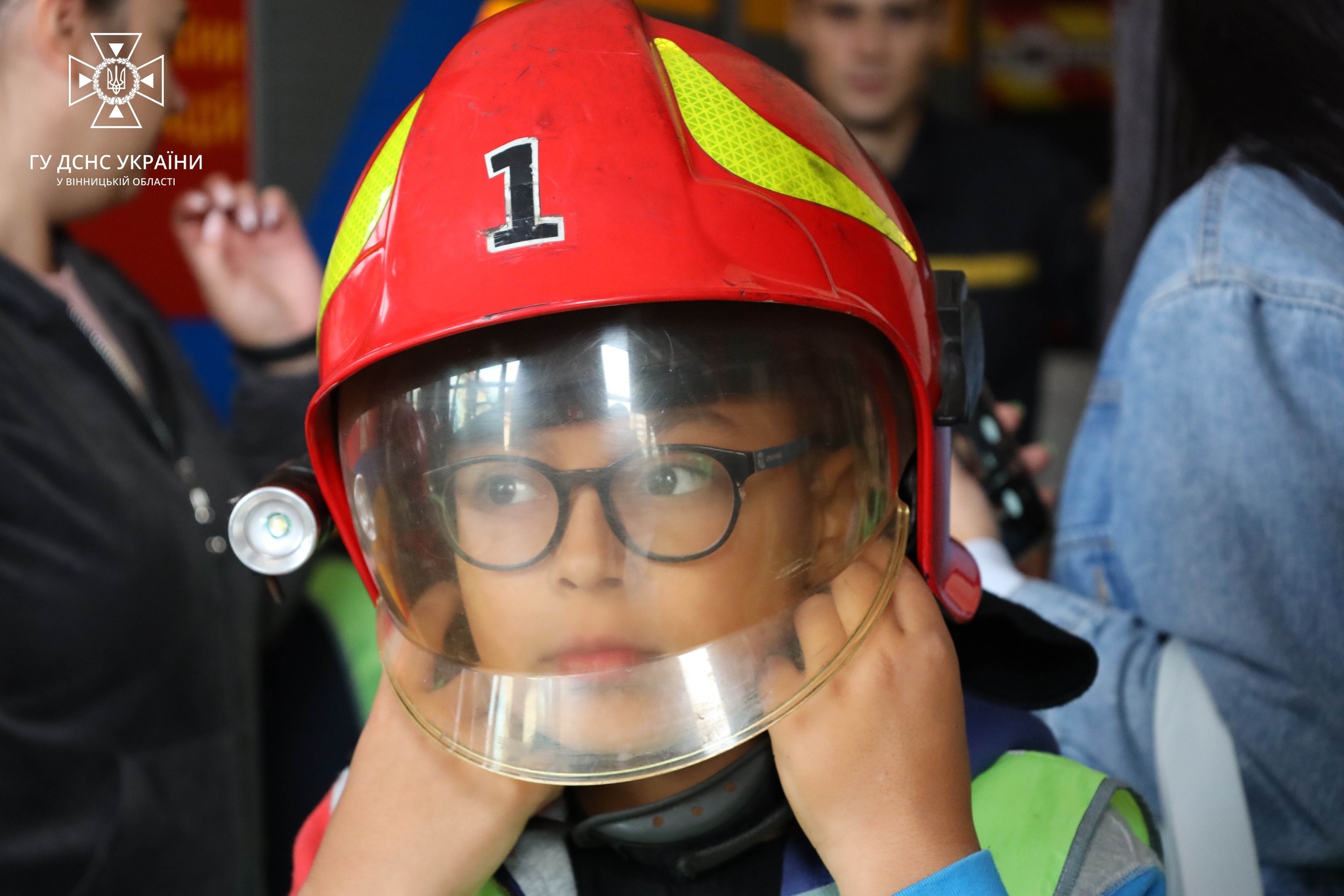 У Вінниці рятувальники нагадали діткам правила безпеки