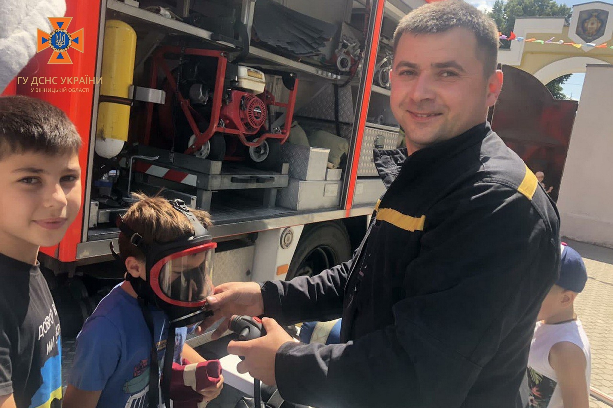 Рятувальники провели День безпеки для вихованців "Карітас-Спес Вінниця"