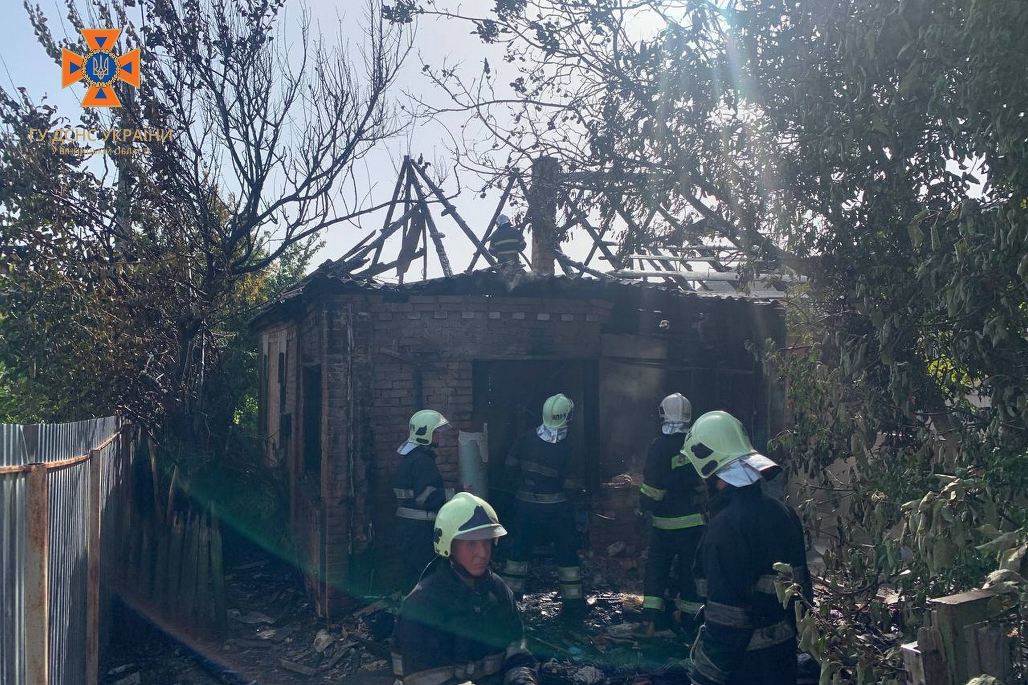 У Вінниці рятувальники загасили пожежу у житловому будинку