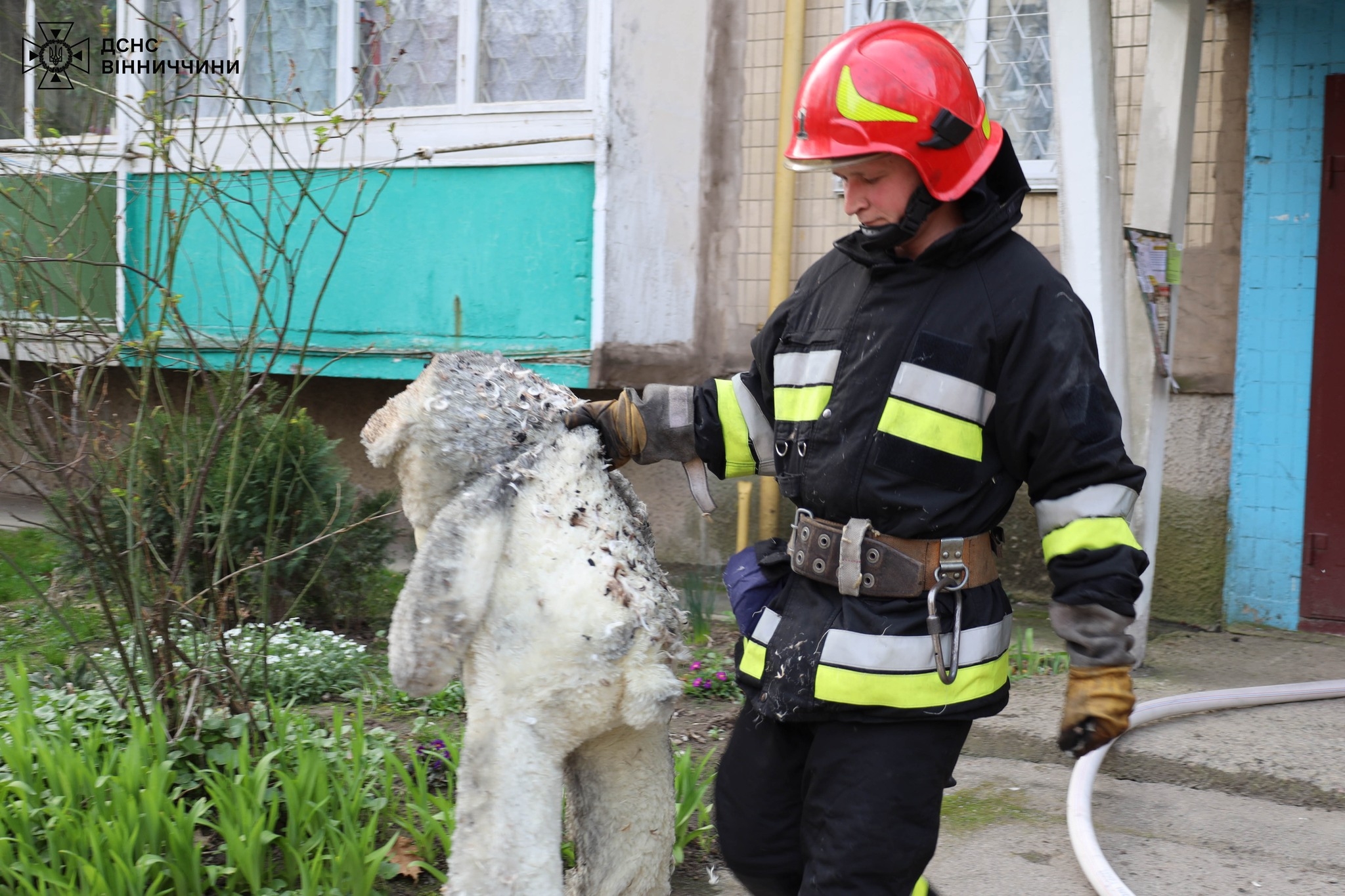 З пожежі у вінницькій багатоповерхівці врятували матір з дитиною