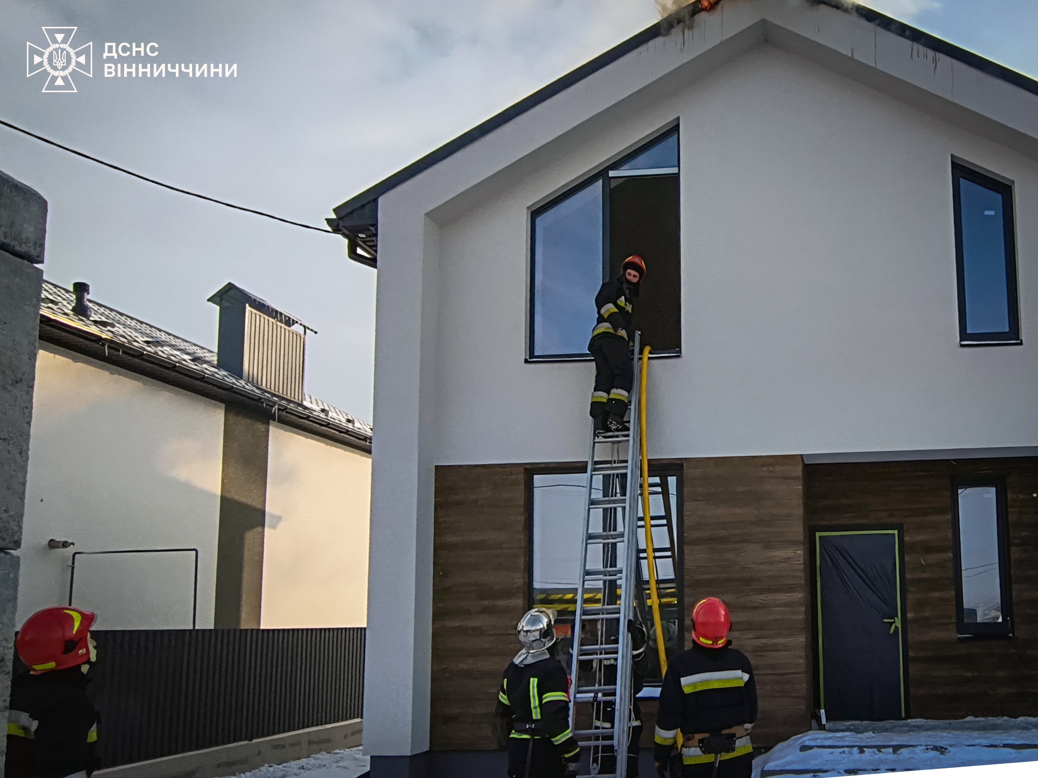 Через несправність пічного опалення горіли житлові будинки на Вінниччині