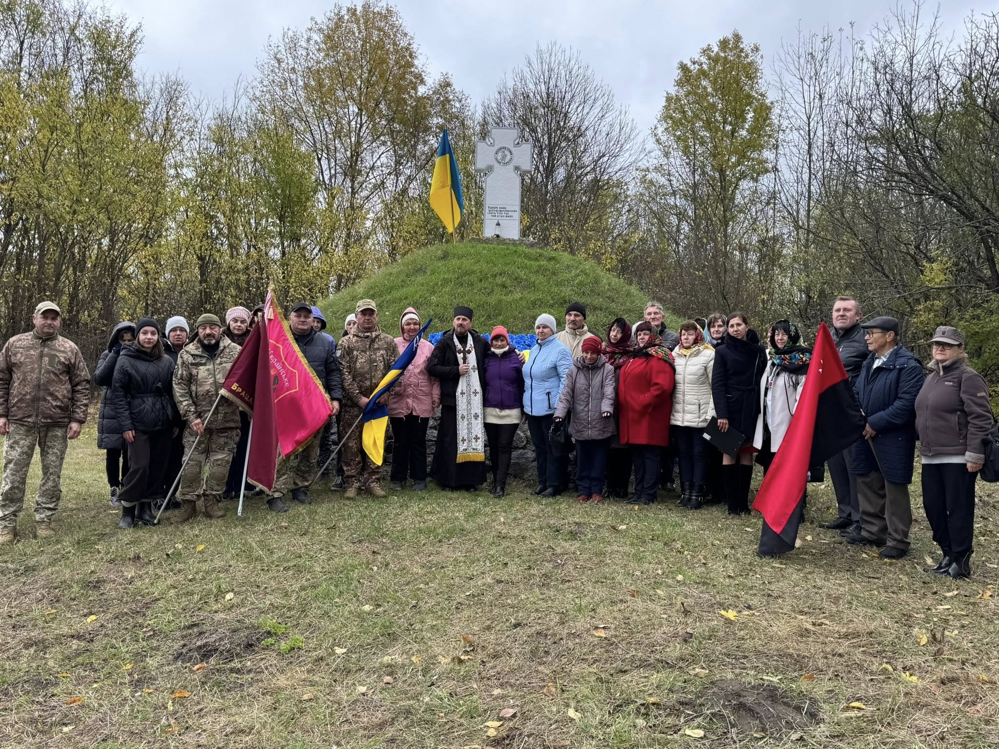 У Брацлаві відбулася почесна піша хода до Козацької могили