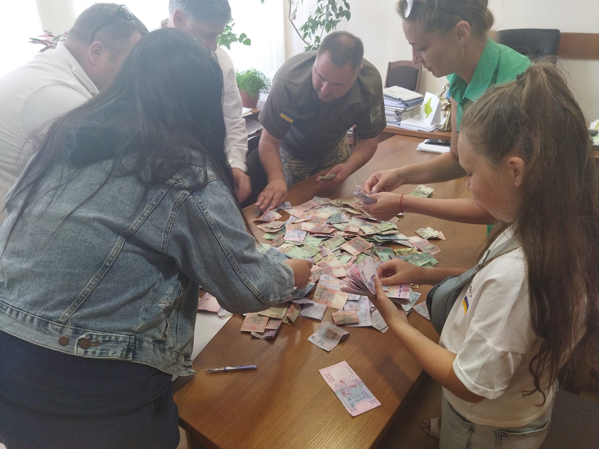 У Вапнярці провели благодійний ярмарок зібрали гроші на підтримку ЗСУ