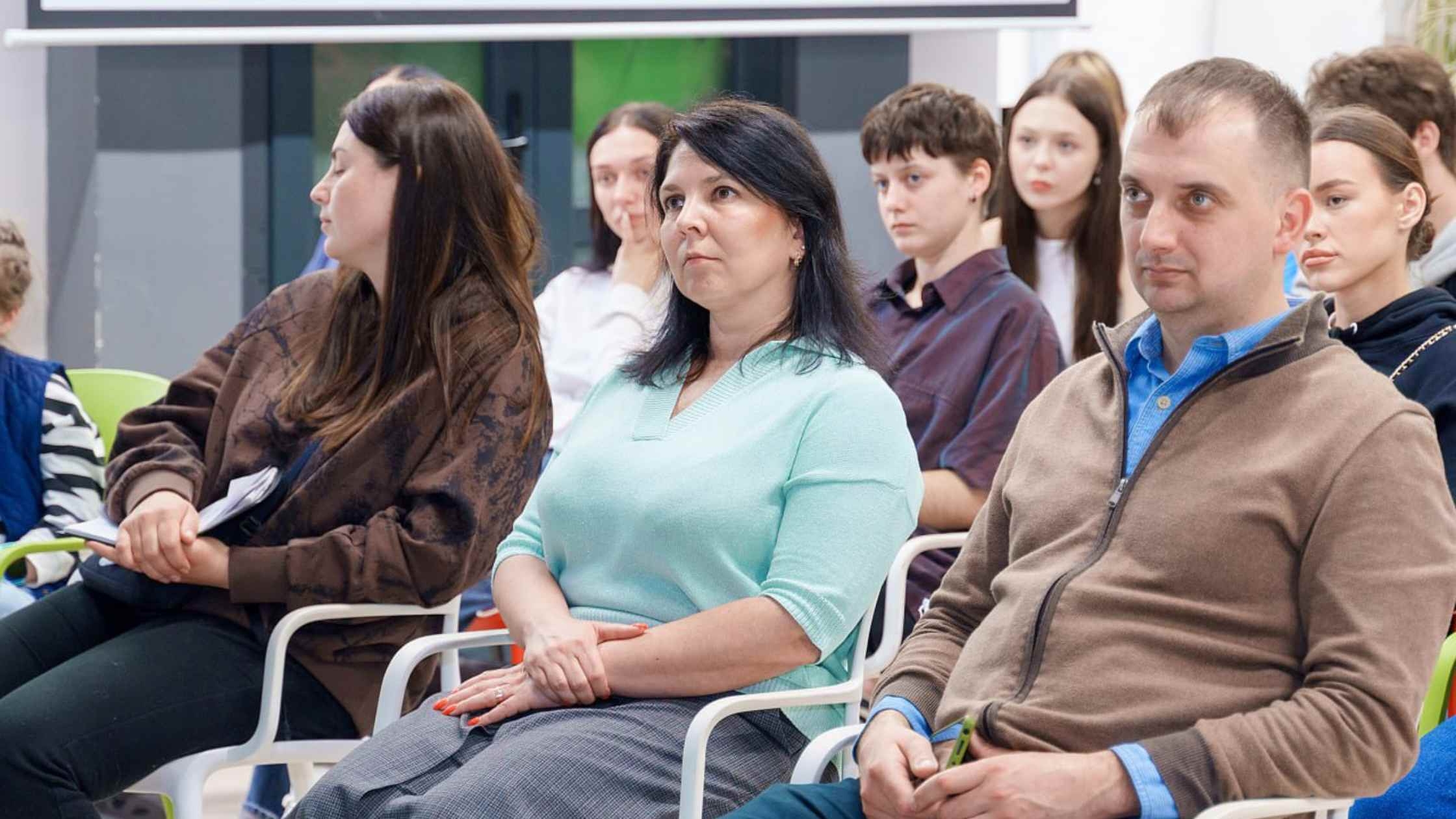 «PROфорієнтація для підлітків»: у Вінниці для молоді провели зустріч з онлайн-підприємцем