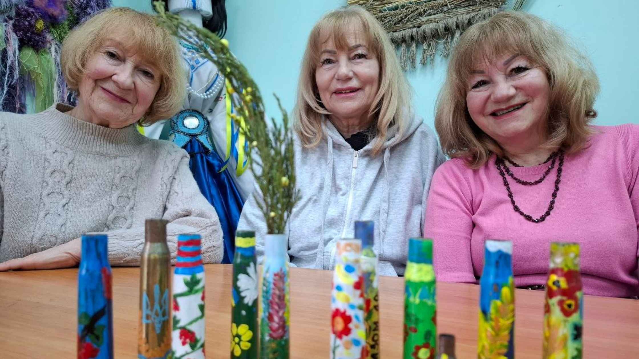 «Від символу війни – до символу надії» у Вінниці влаштували майстер-клас із розпису гільз