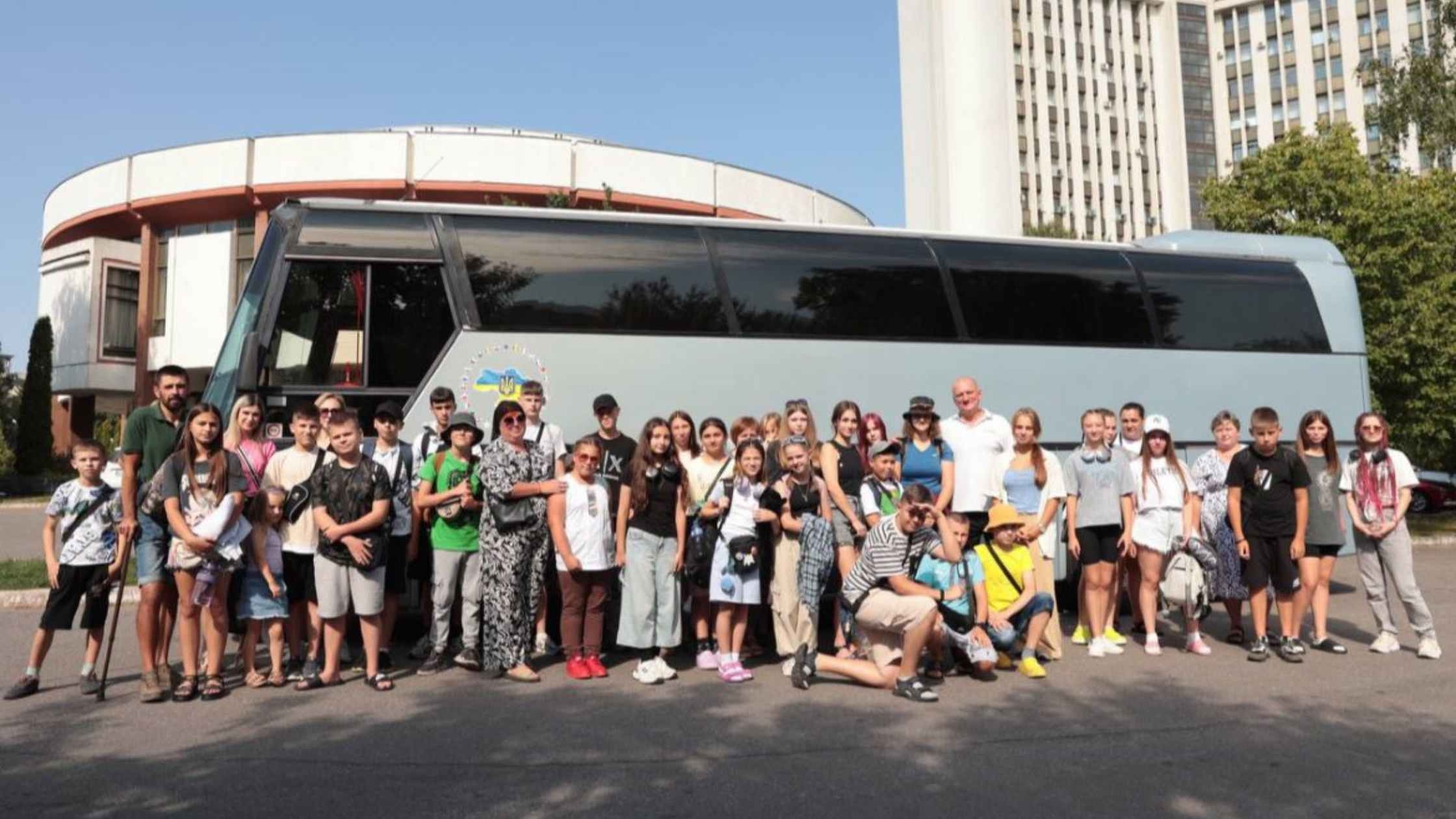 30 дітей захисників з Вінниччини вирушили на відпочинок до Чеської Республіки