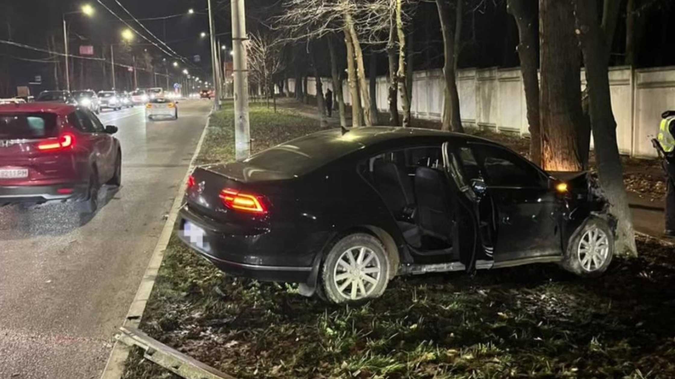 Автопригода біля розвилки: у Вінниці зіткнулись декілька автівок