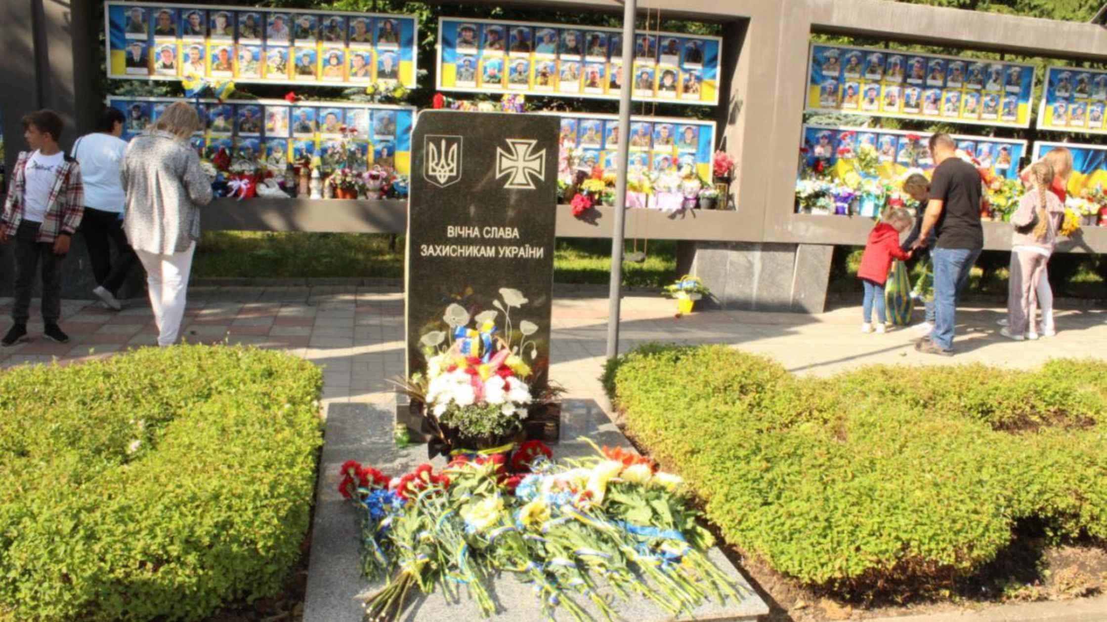 До Дня міста у Козятині відкрили оновлену «Алею Героїв»