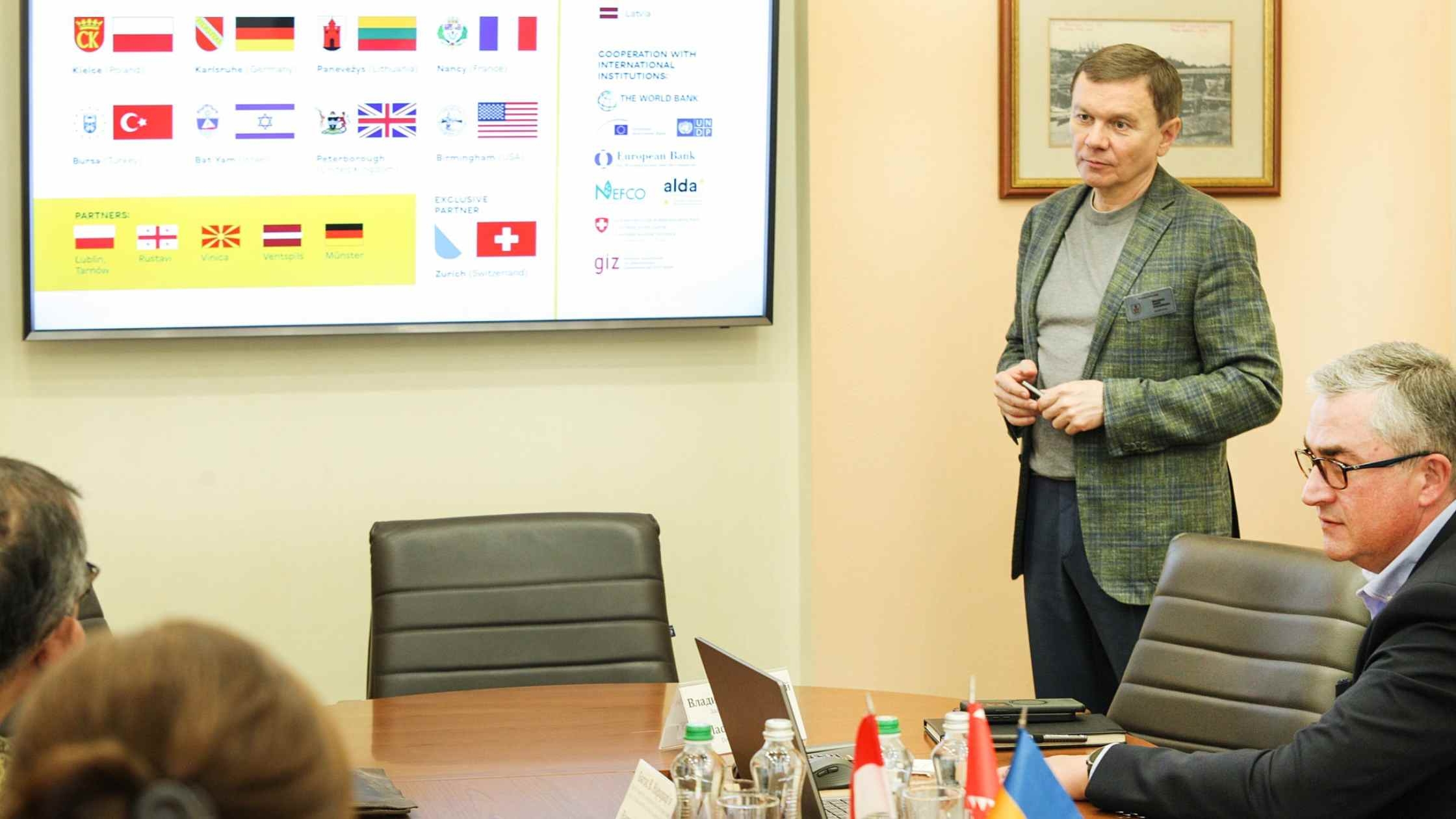 До Вінниці з діловим візитом завітала делегація з Індонезії