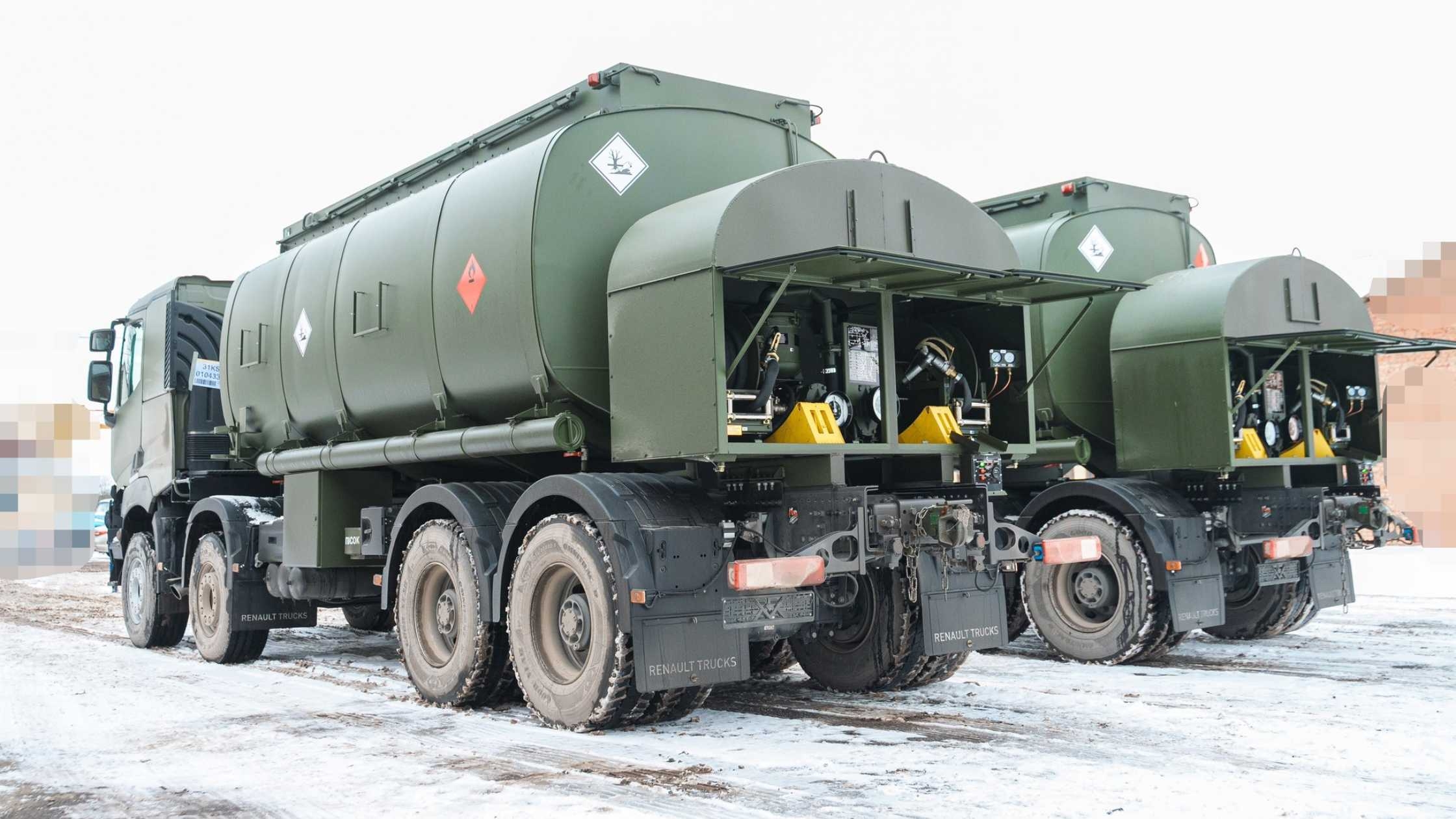 Два паливозаправники передала Вінниця бійцям 59-ї бригади імені Якова Гандзюка