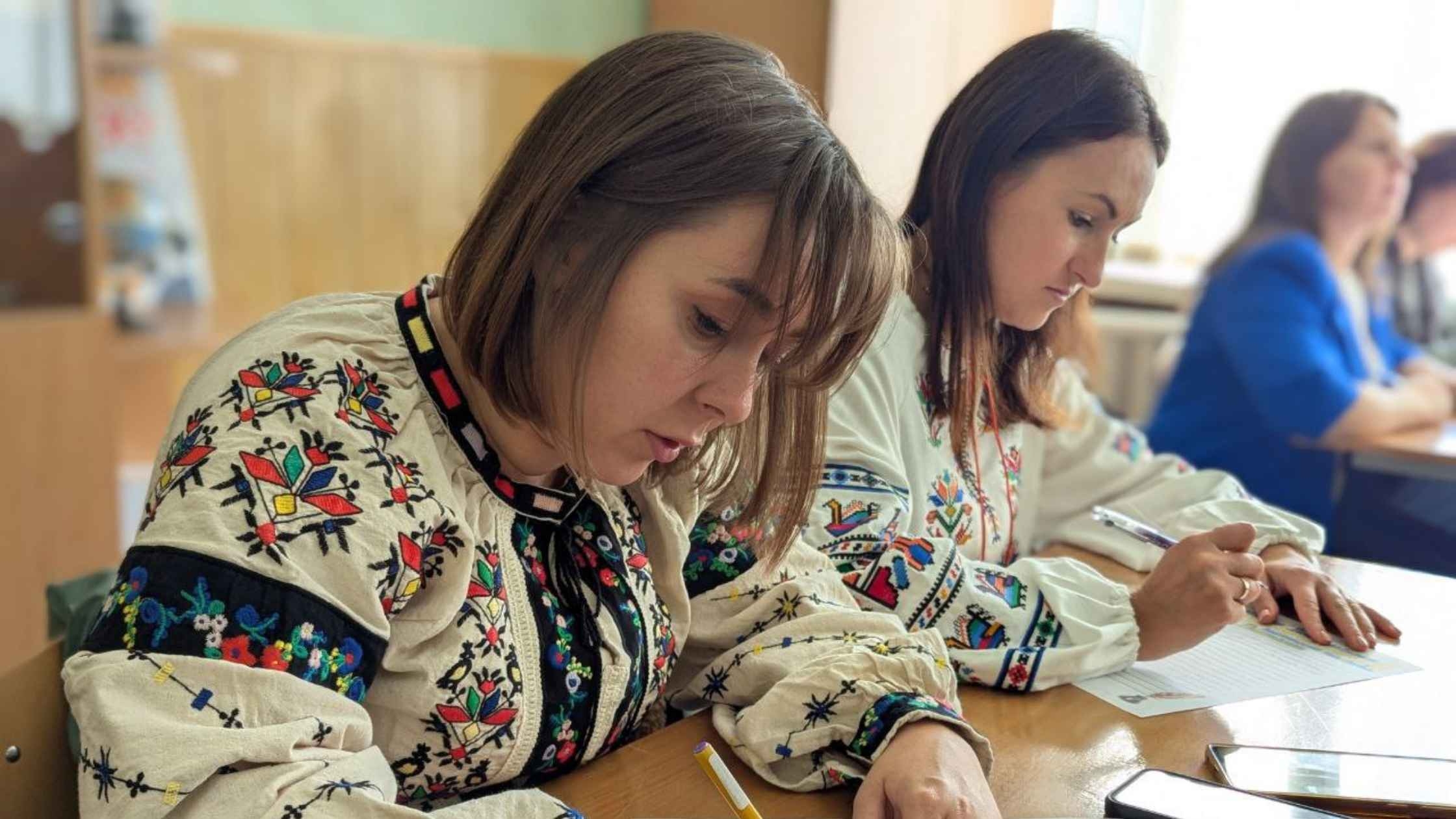 Директори вінницьких шкіл писали Всеукраїнський Радіодиктант національної єдності