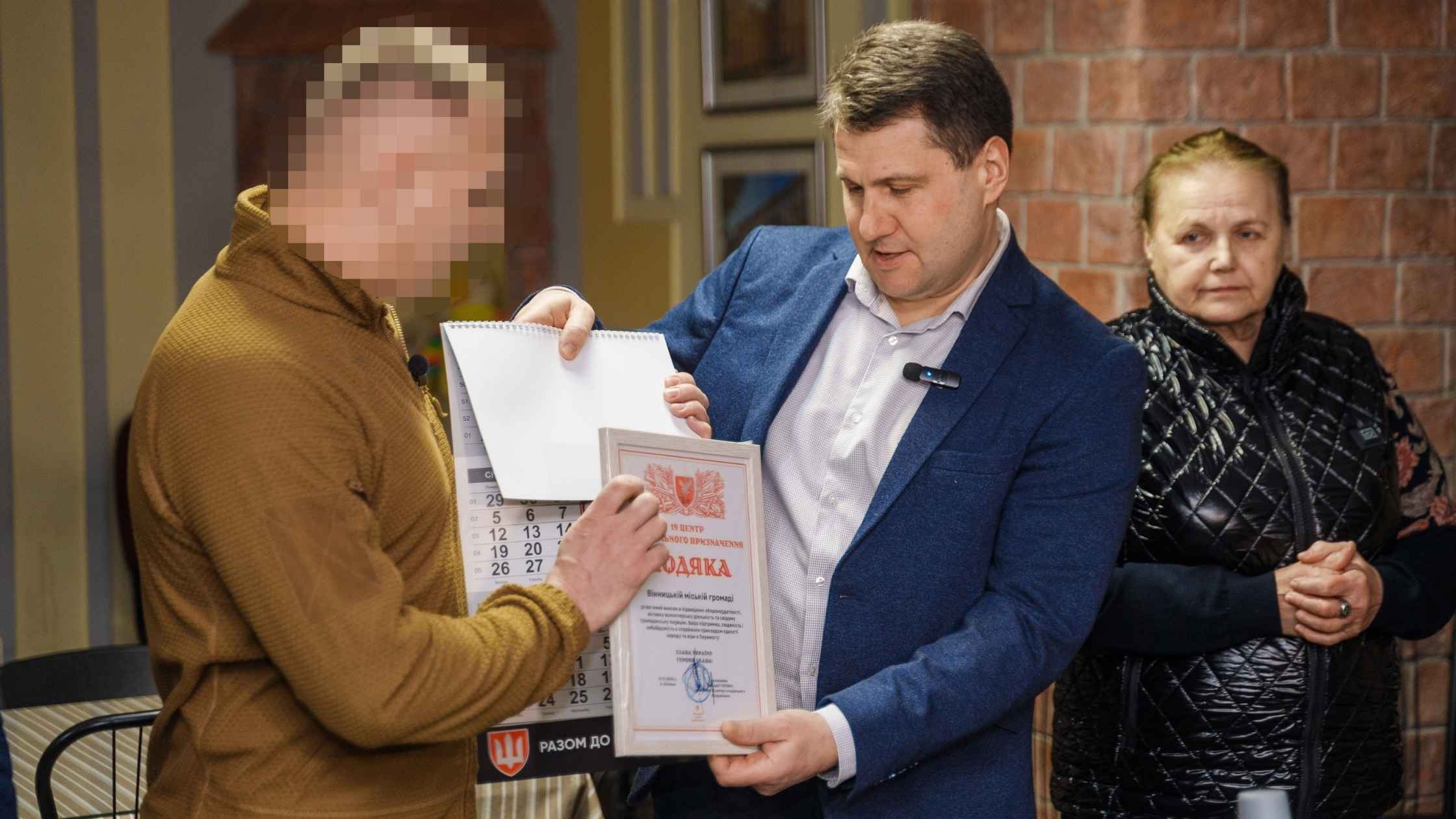 Команда гумштабу передала з Вінниці чергову партію дронів на фронт