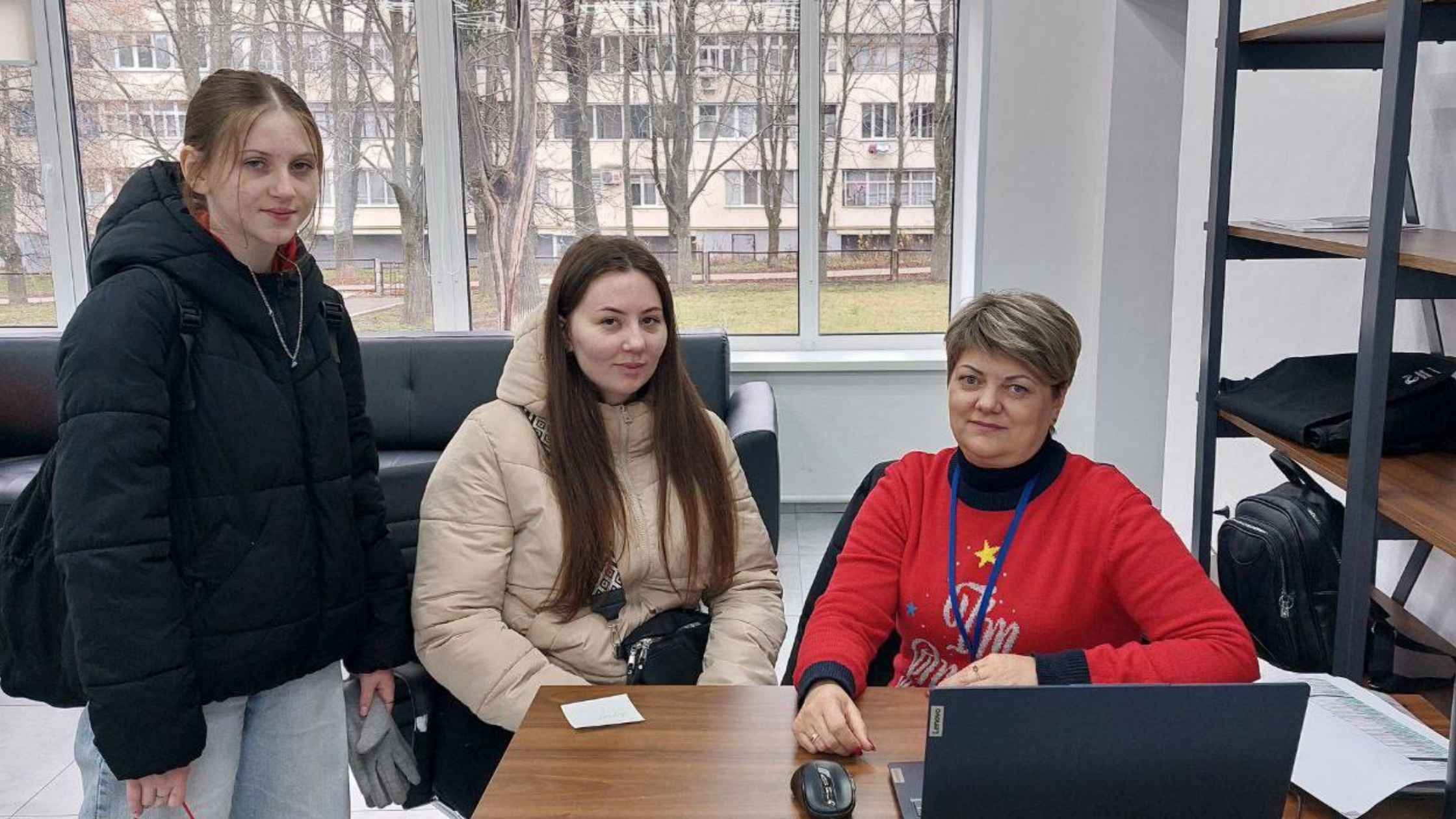 Команда «ЯМаріуполь. Поруч з тобою» завітала у Ладижин, Немирів, Тульчин