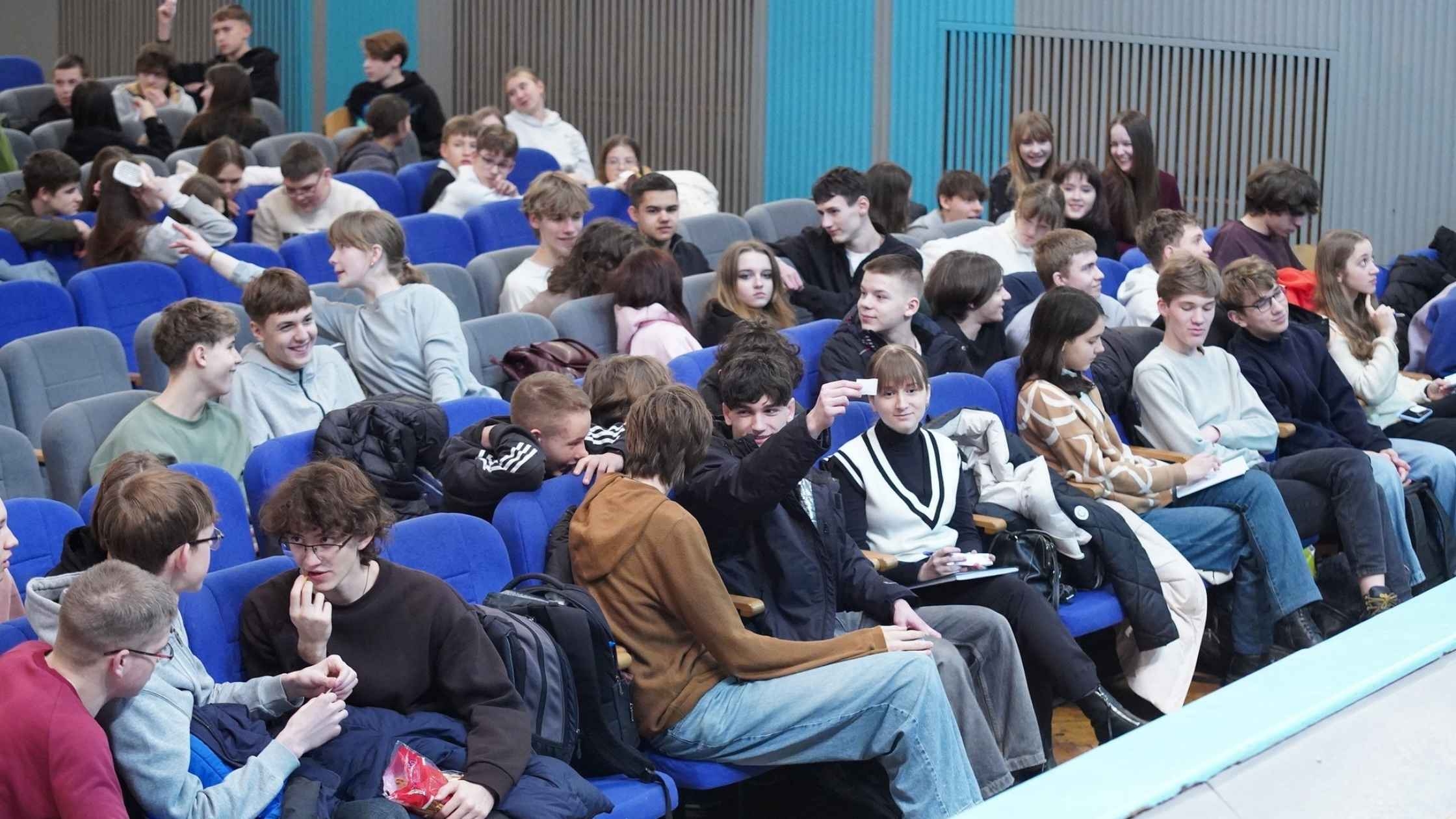 Команди ліцеїв і гімназій Вінниці зібрались на черговий чемпіонат «Що Де Коли»