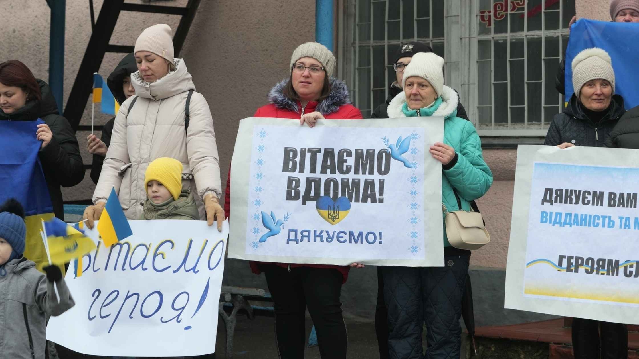 Крижопільська громада тепло зустріла воїна, який повернувся з російського полону