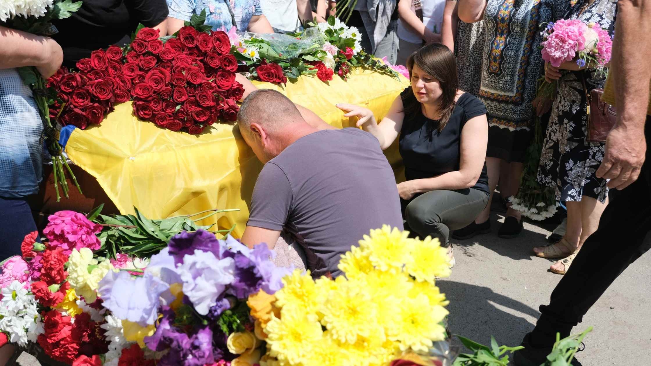 Липовецька громада зустріла “на щиті” загиблого Героя