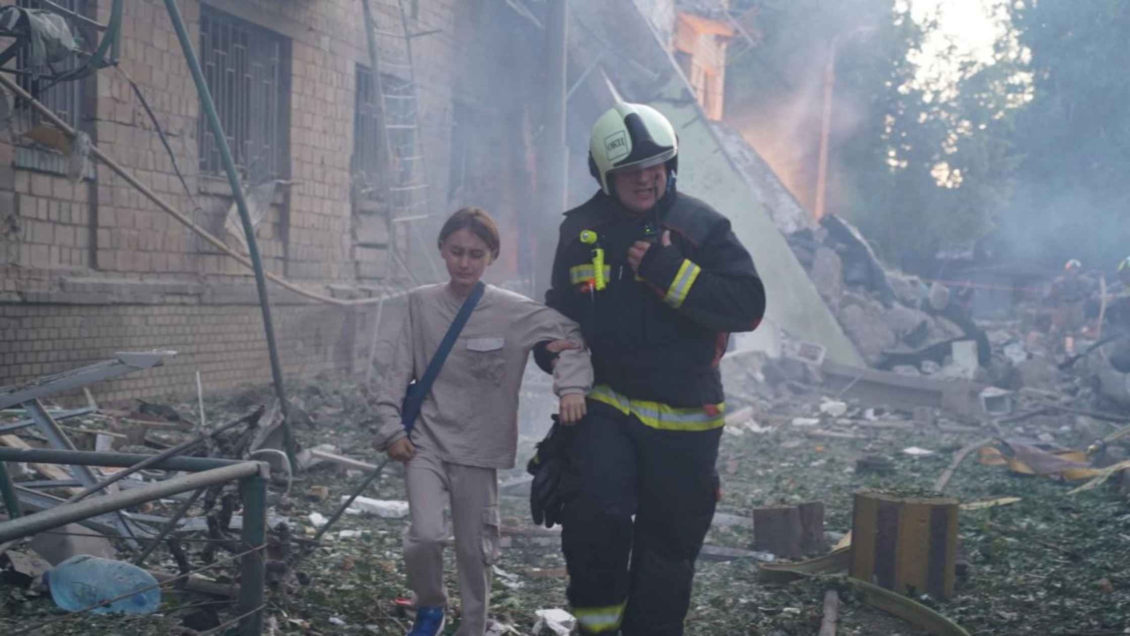 Масована нічна атака по Києву: багато загиблих і руйнування