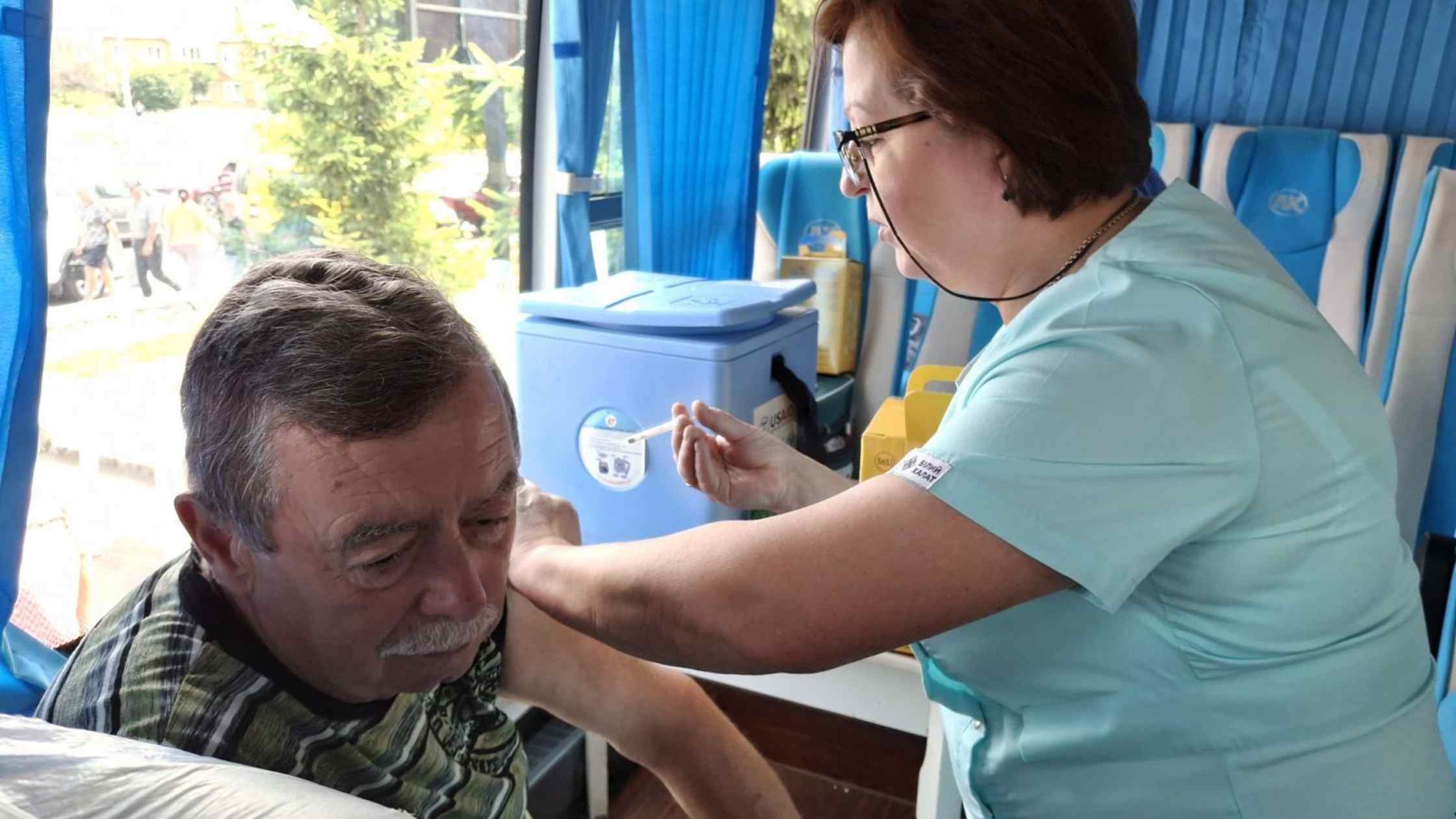 Мобільна амбулаторія та вакцинобус працювали у Погребищенській громаді