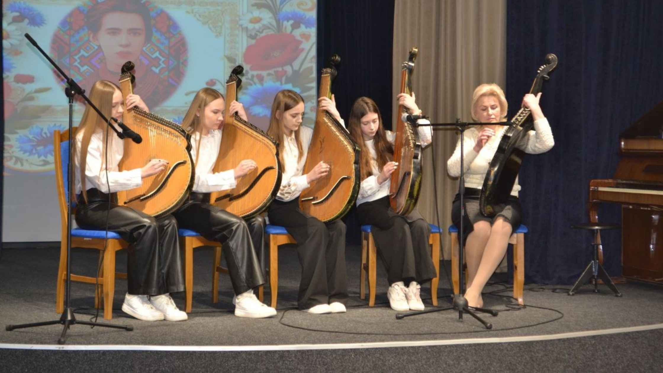 Мистецький захід «Вільні. Сильні. Незламні» організували у Вінниці