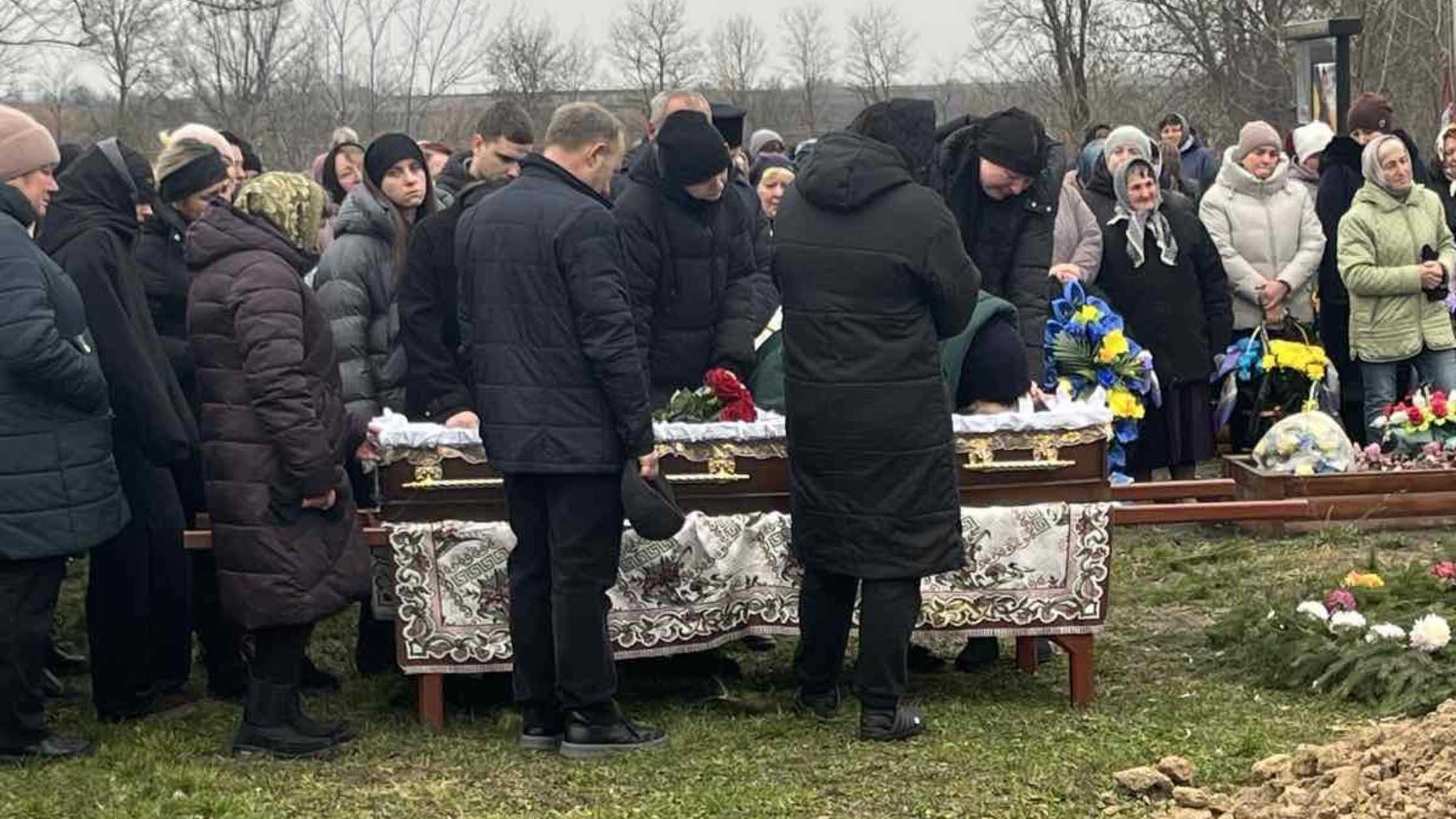 На Хмільниччині провели останньою земною дорогою воїна-добровольця