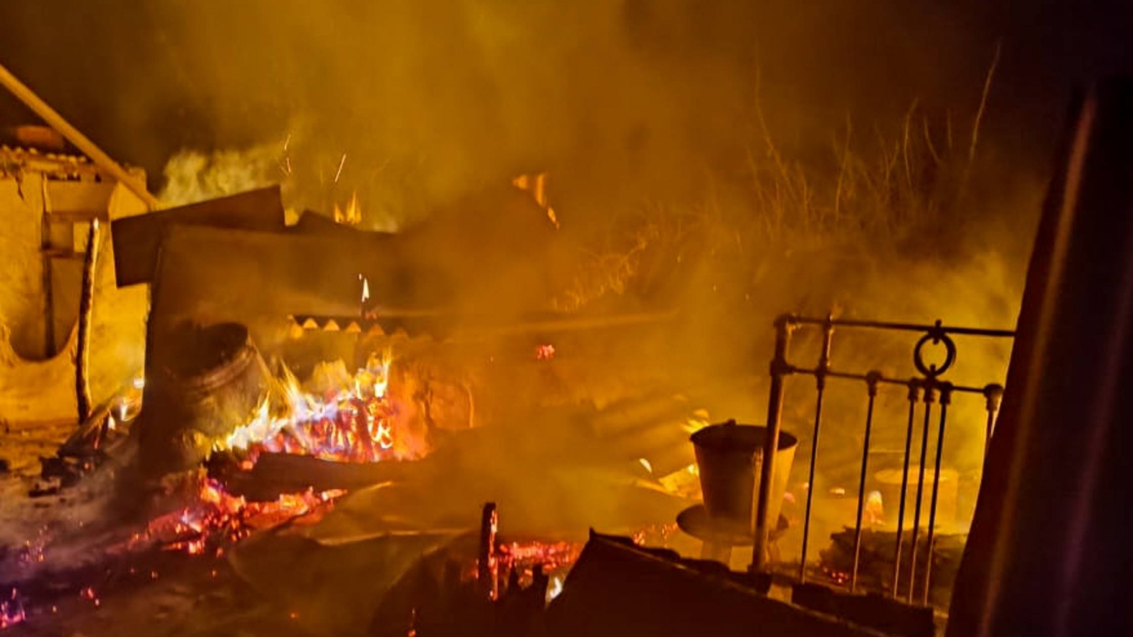 На Вінниччині через несправність пічного опалення горіли будинки у двох громадах