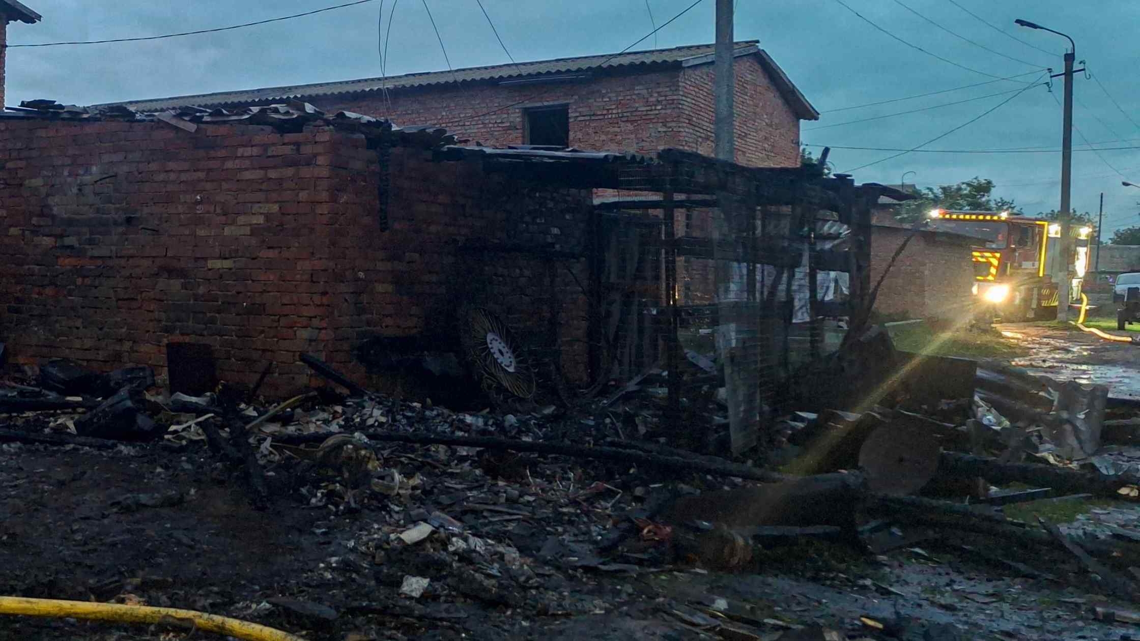 На Вінниччині горіли будинки, гаражі та автомобілі