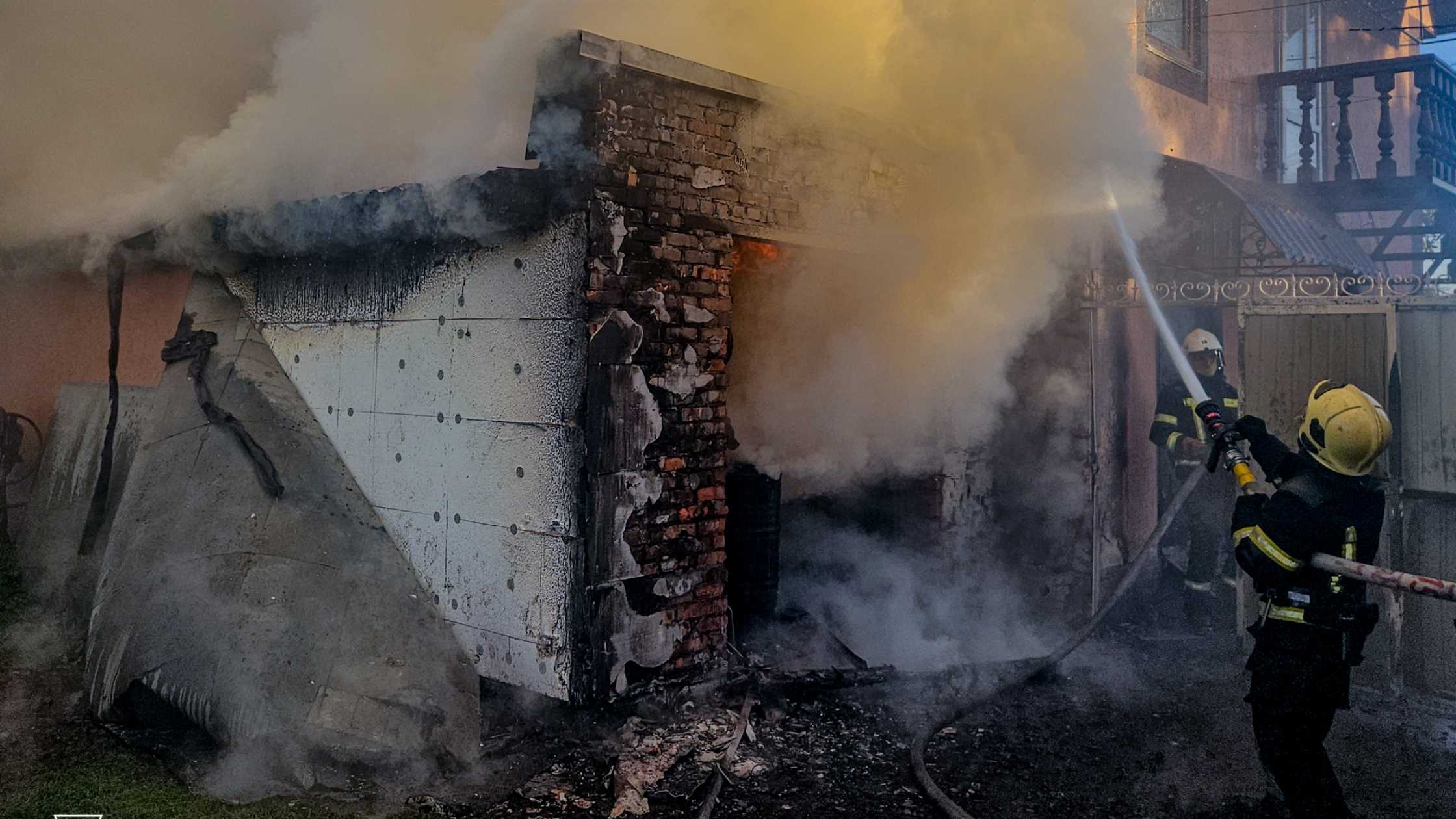 На Вінниччині горіли комбайн, вантажівка та металевий вагон