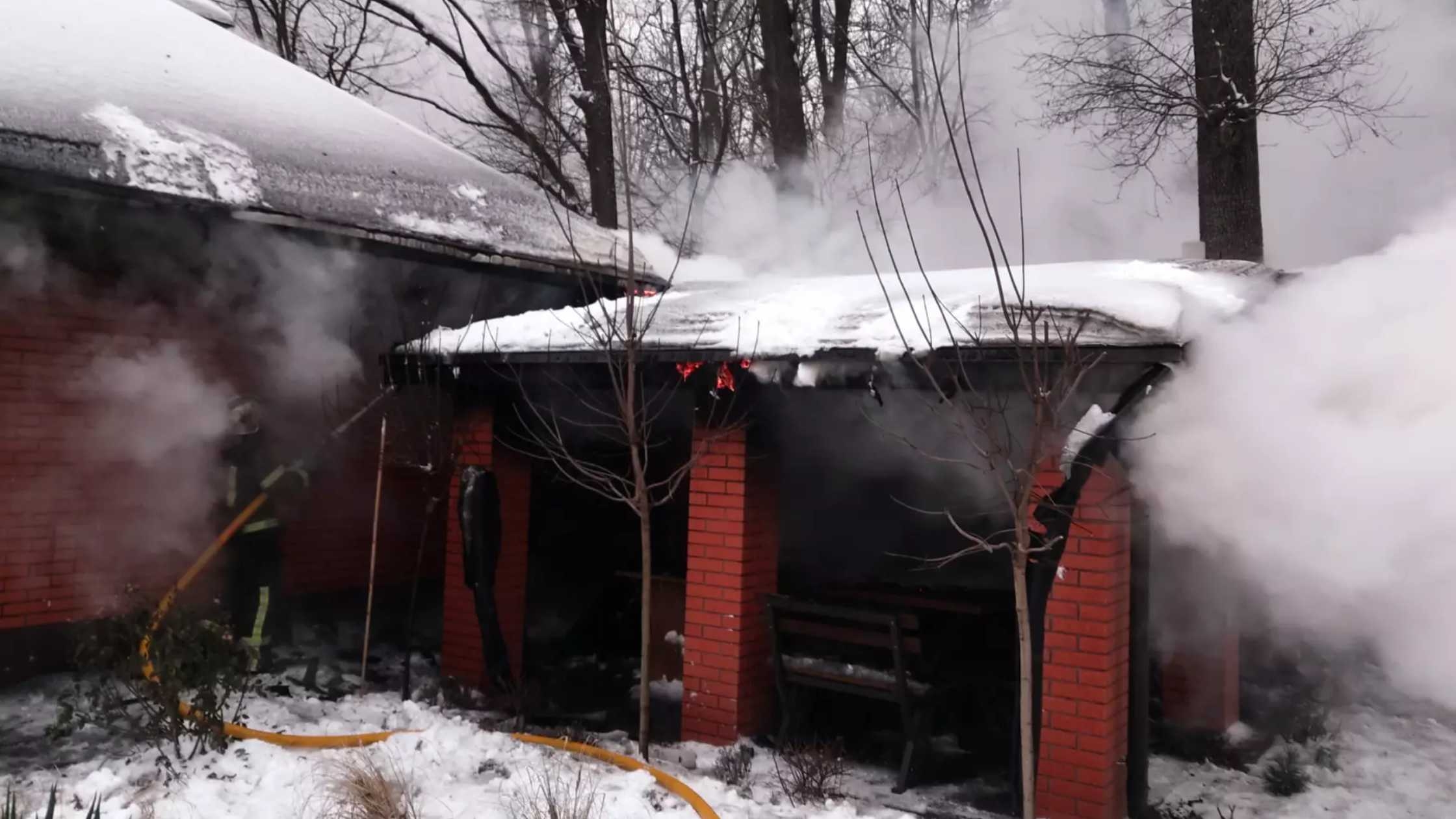 На Вінниччині ліквідували пожежу в 126-річній церкві