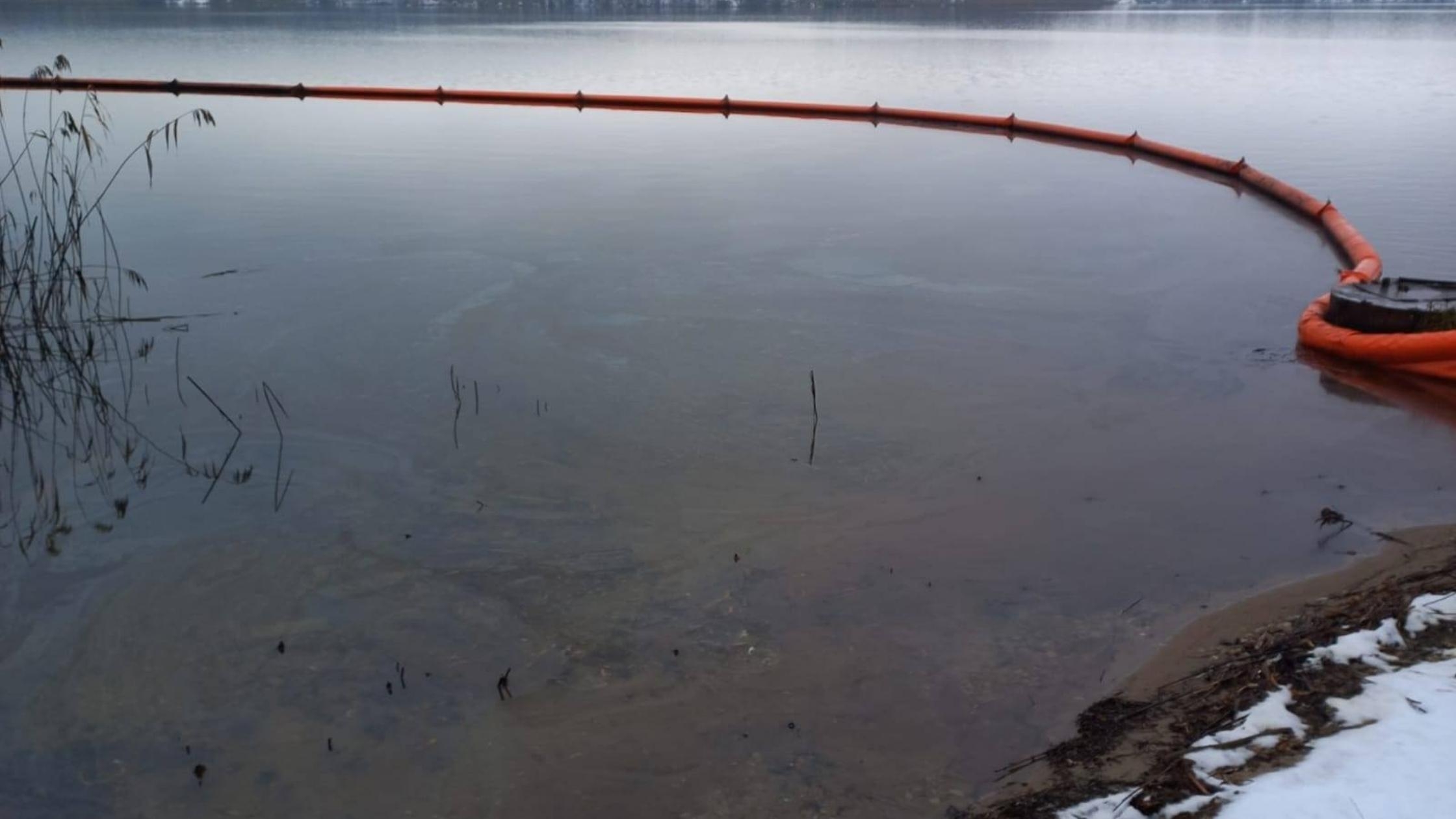 На Вінниччині моніторять наслідки забруднення мазутом акваторії Південного Бугу
