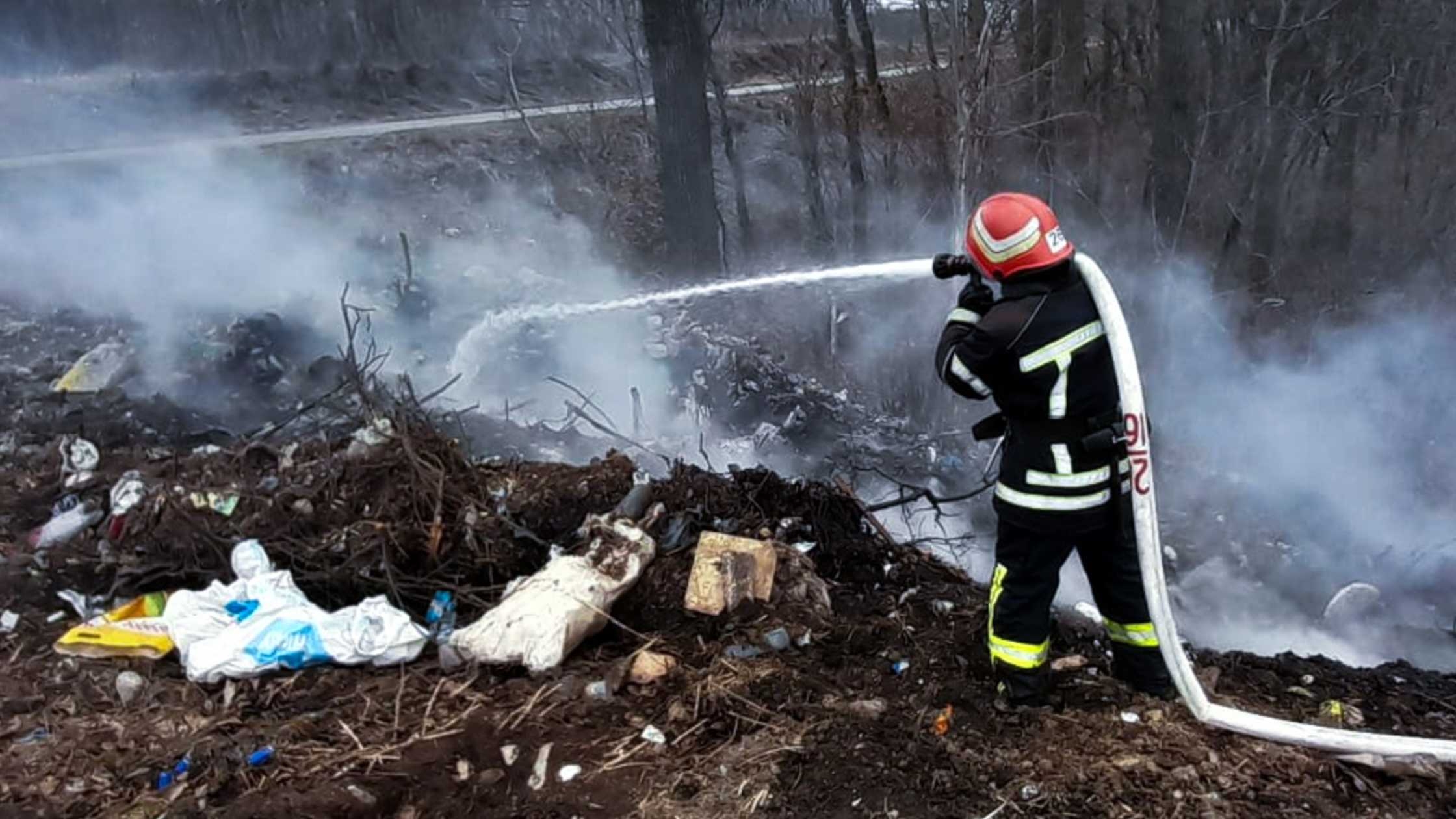 На Вінниччині почастішали випадки спалювання сухої рослинності – горіли у п’яти районах