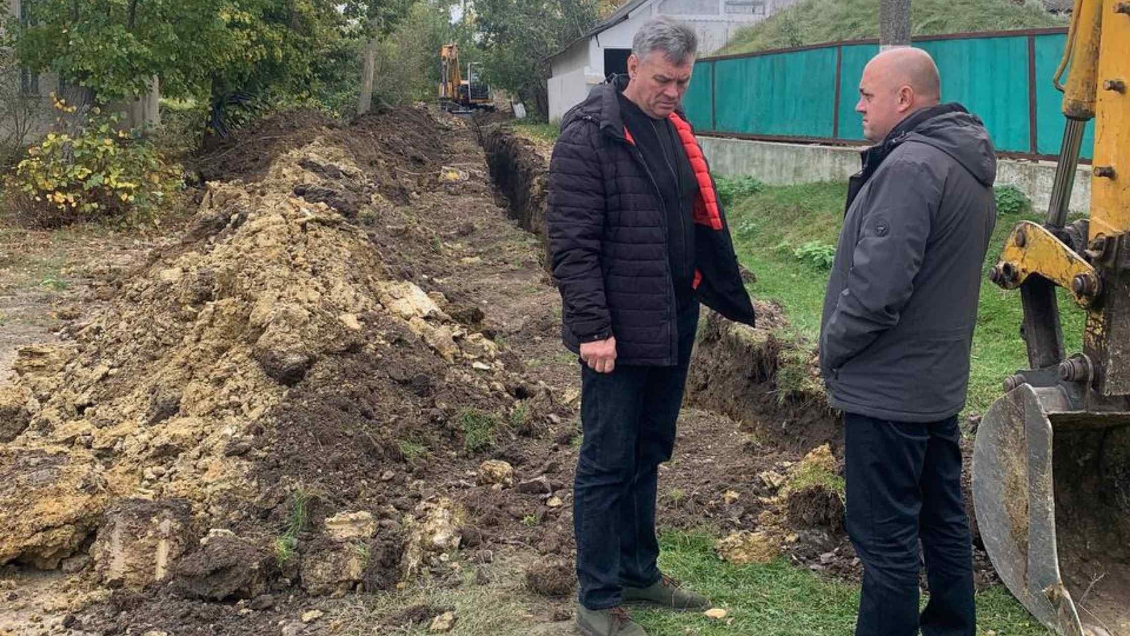 На Вінниччині починають прокладати водогін у селі з назвою Безводне