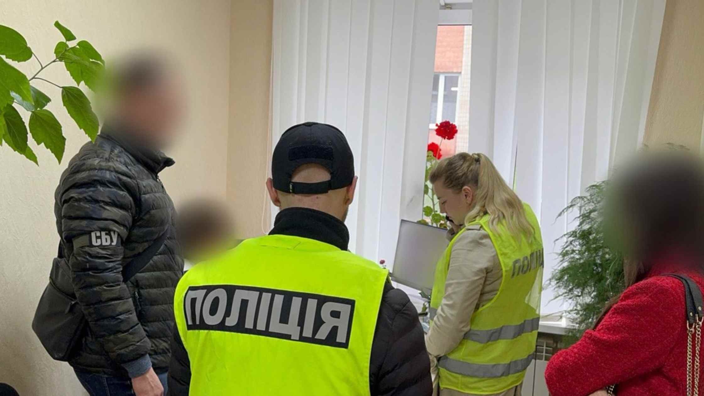 На Вінниччині поліція затримала лікарів, які за гроші надавали групу інвалідності