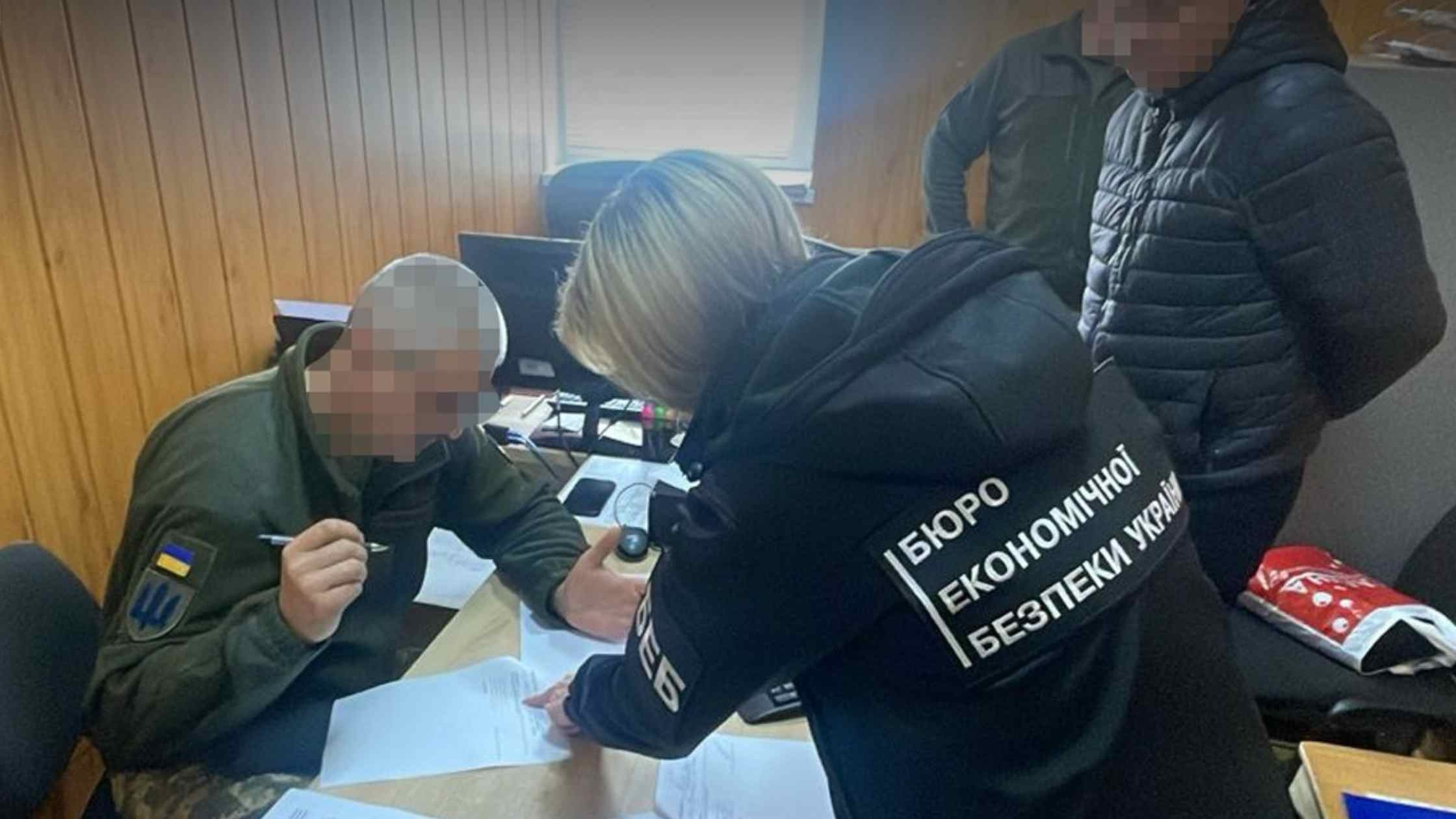 На Вінниччині шахраї заволоділи 2,7 млн грн на закупівлі армійських ліжок 