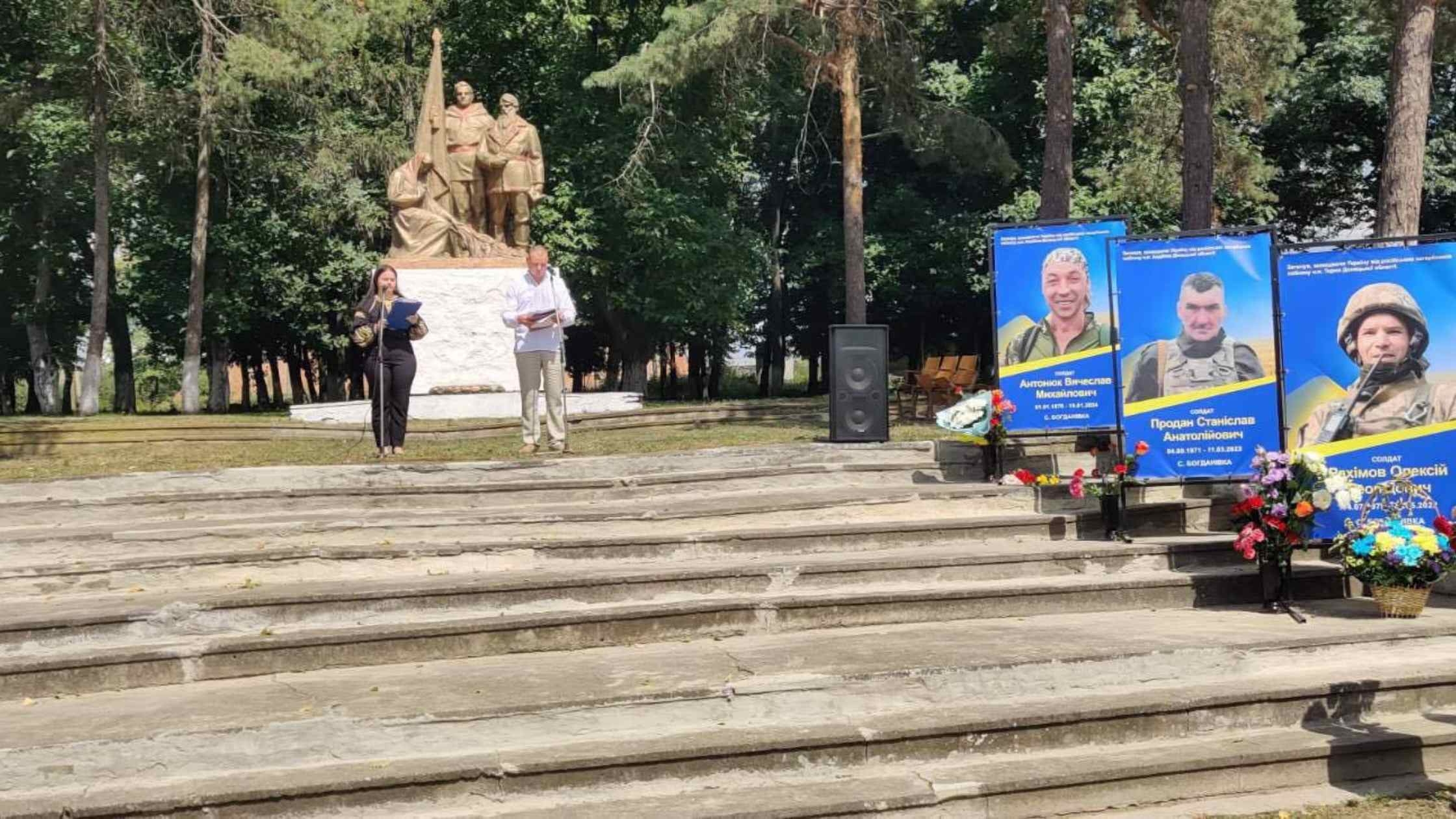 На Вінниччині відкрили ще дві Алеї Слави на честь загиблих захисників
