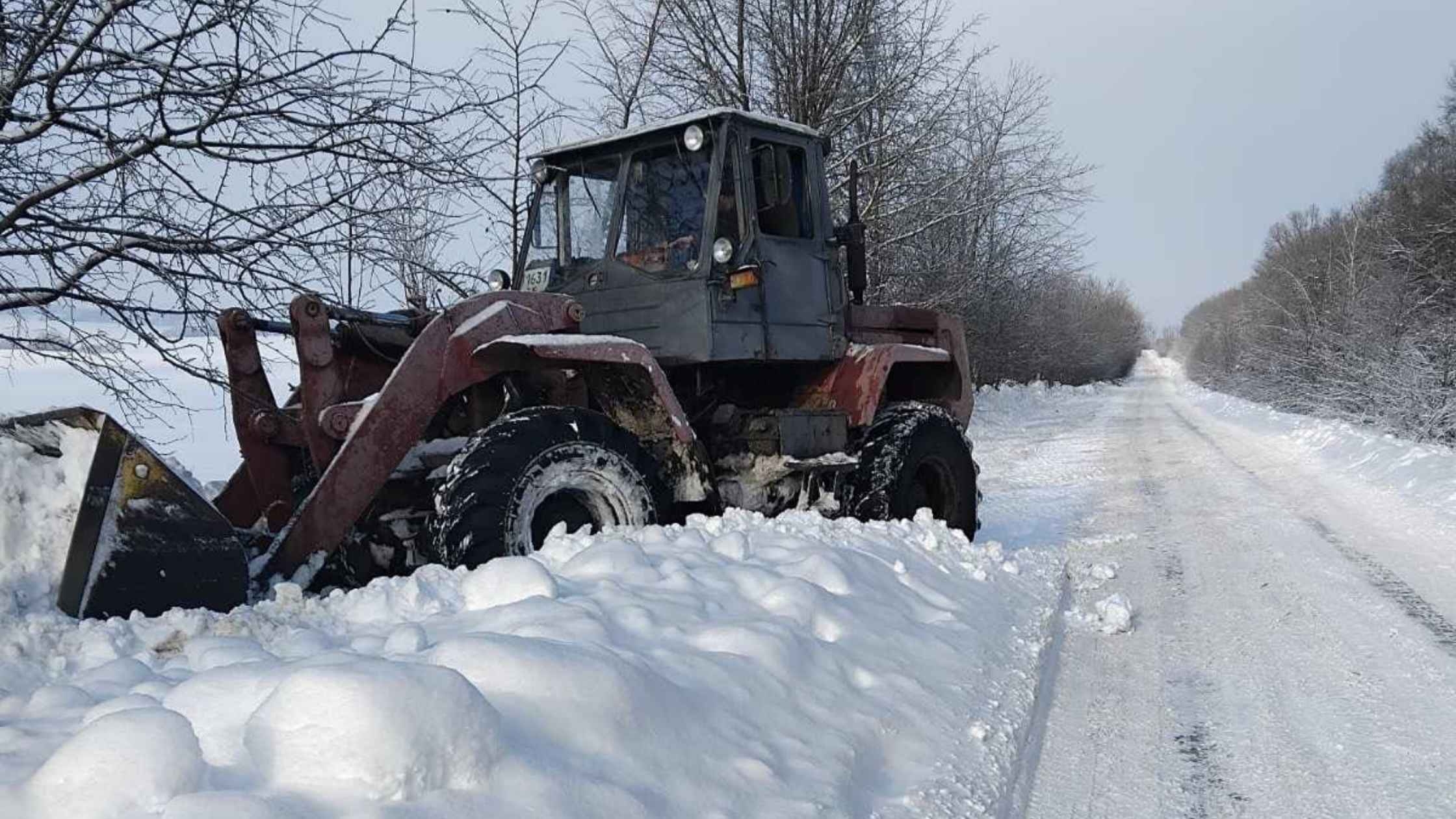 На вінницькі автошляхи протягом тижня висипали 4 тис. тонн солі