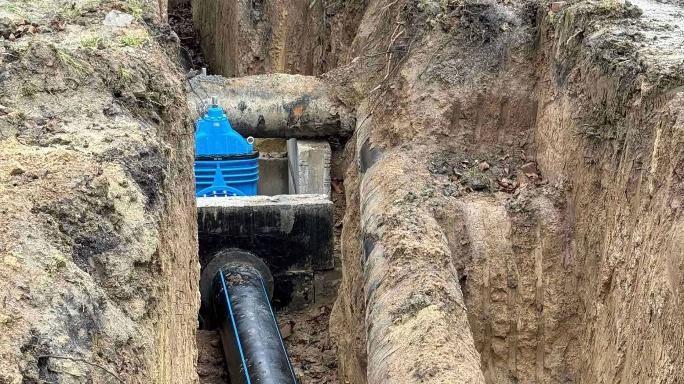 На водогоні мікрорайону “Старе місто” у Вінниці замінять 150 метрів труб