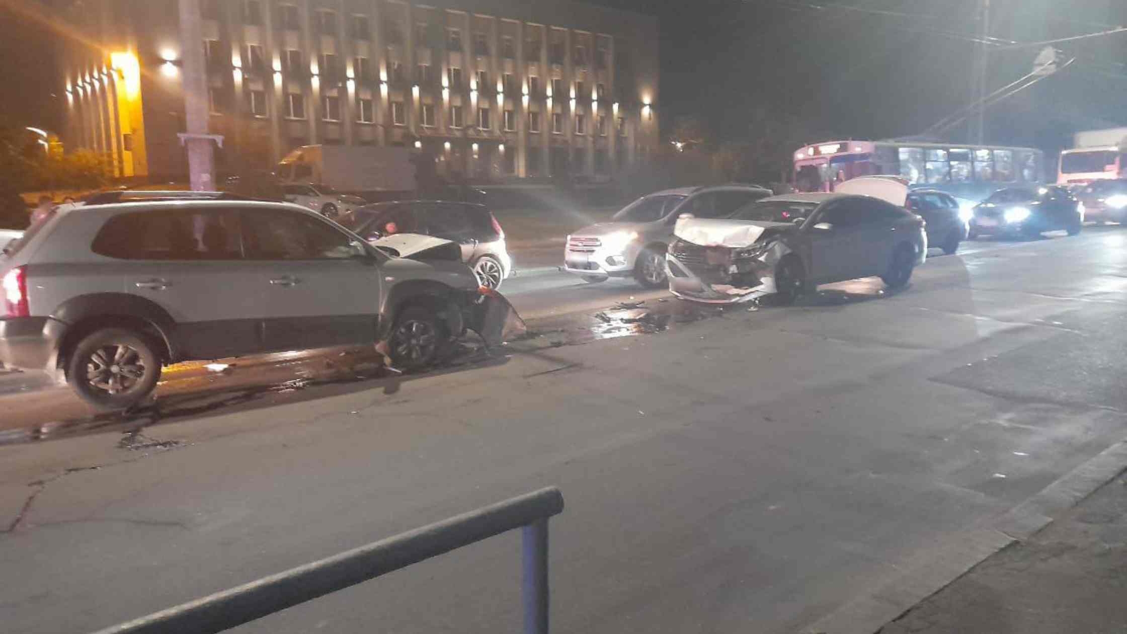 На винуватця лобового зіткнення авто у Вінниці склали три протоколи