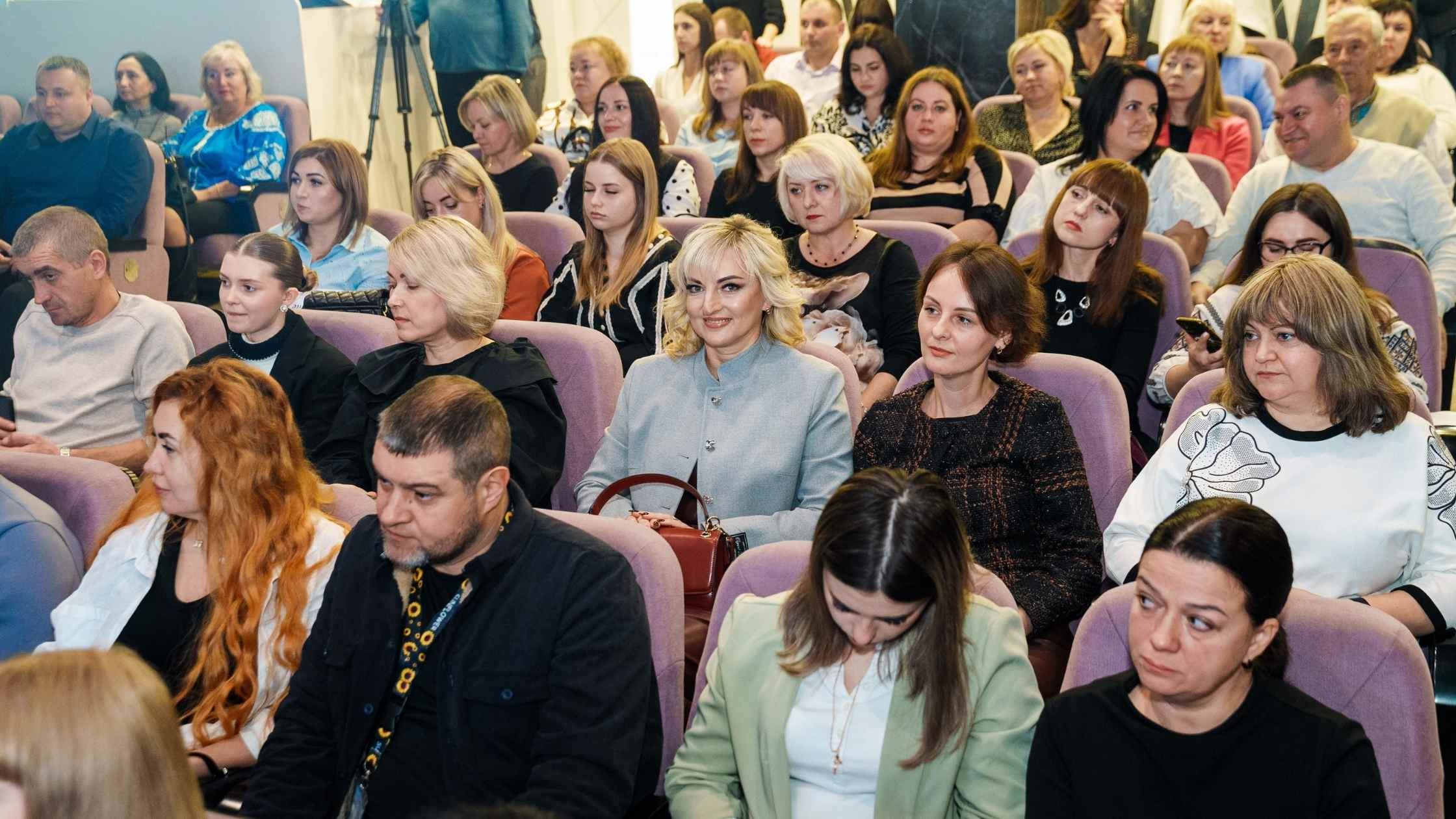 Напередодні професійного дня у Вінниці відзначили працівників соціальної сфери громади