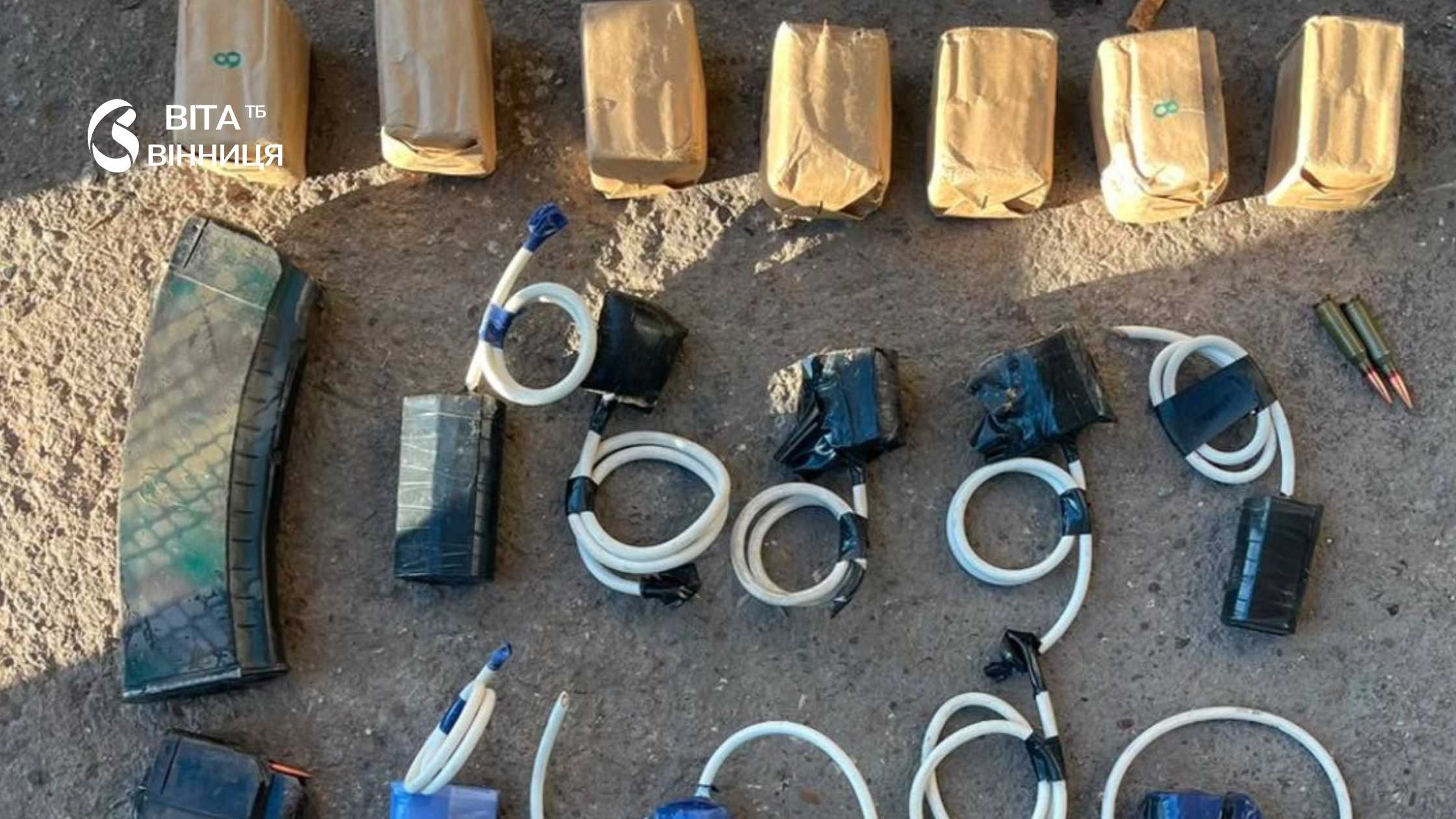Перемовини на березі Дністра у Ямполі поліцейські врятували чоловіка, який хотів підірвати себе гранатою