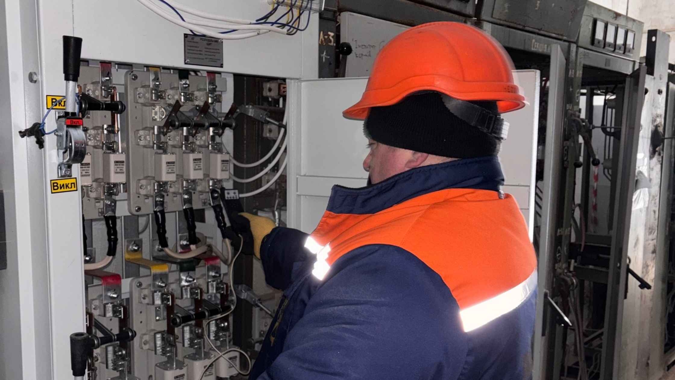 Пошкодження кабелю залишило без світла на Вінниччині понад тисячу споживачів