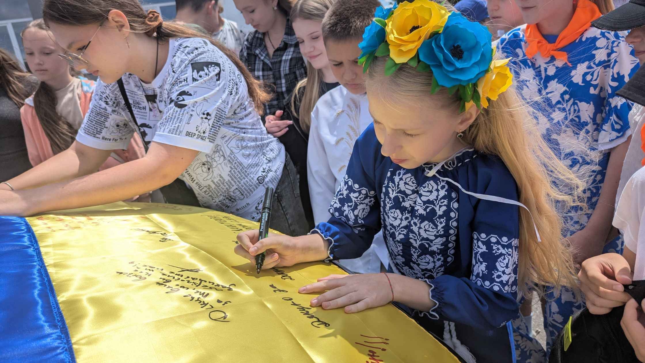 Повнопривідний Mercedes із вінницького ліцею №13 їде на сумський напрямок