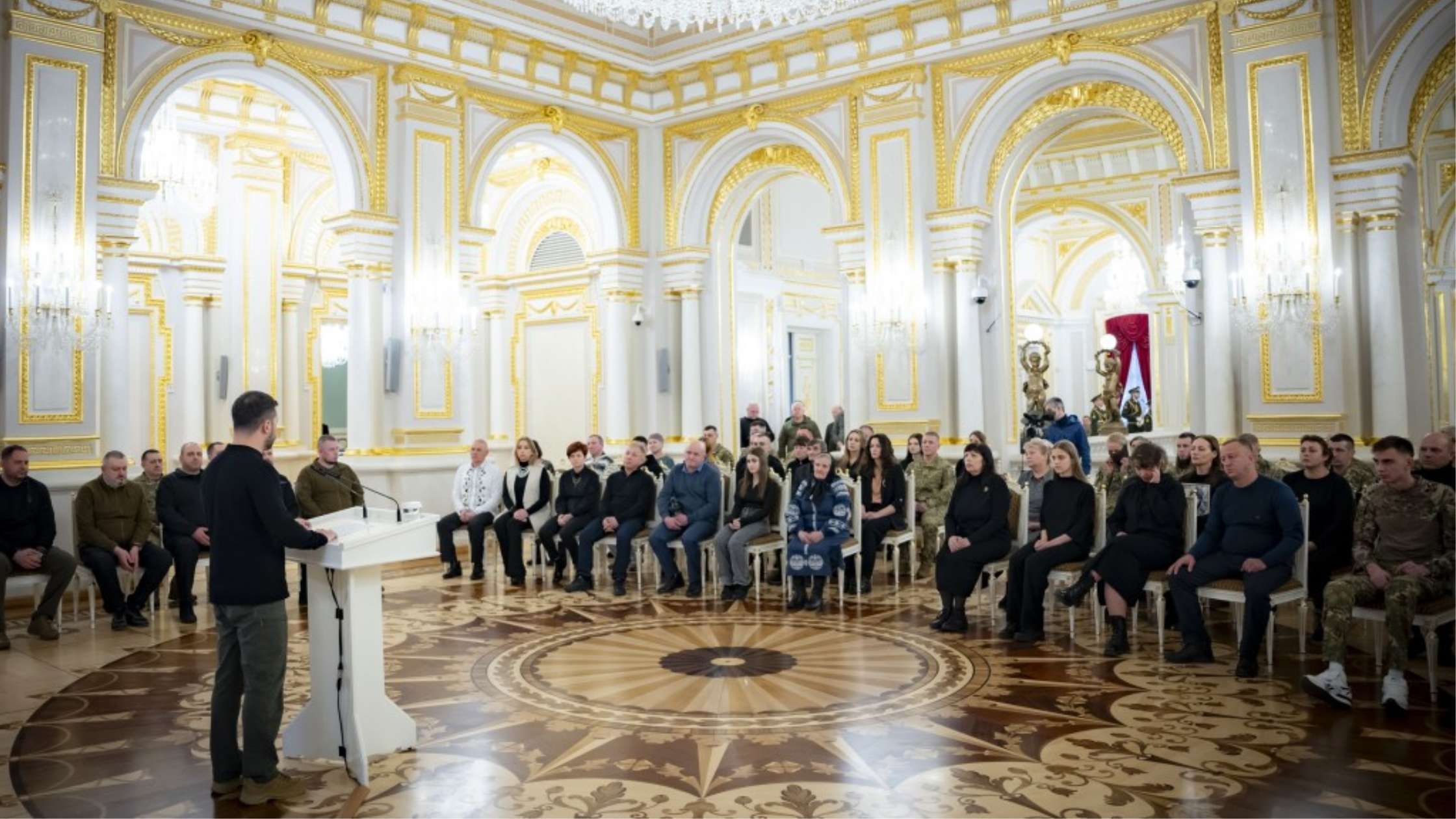 Президент України нагородив старшого лейтенанта з Вінниці орденом “Золота зірка” посмертно