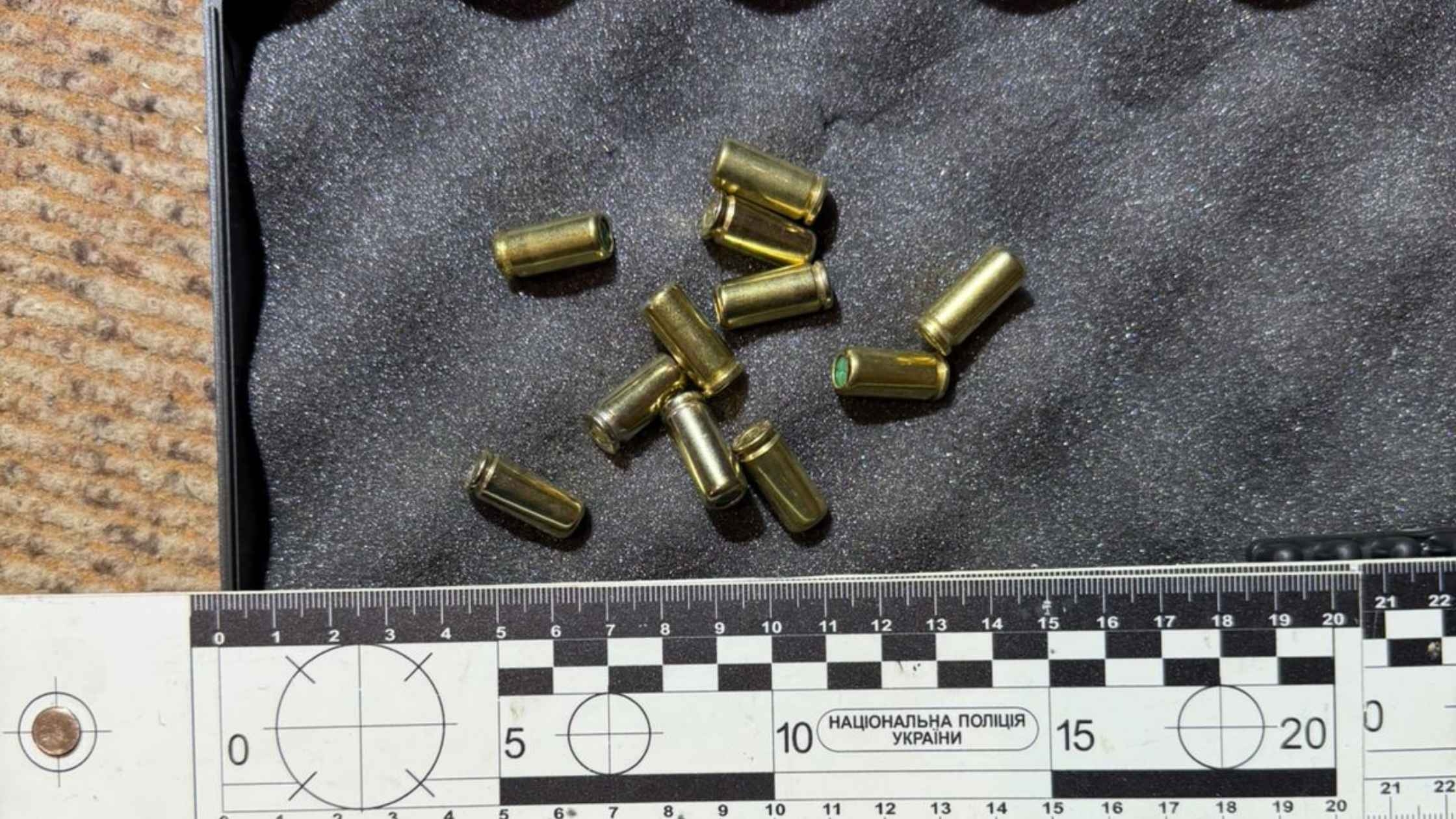 Рецидивіст зі стартовим пістолетом за вечір пограбував дві вінницькі кав'ярні