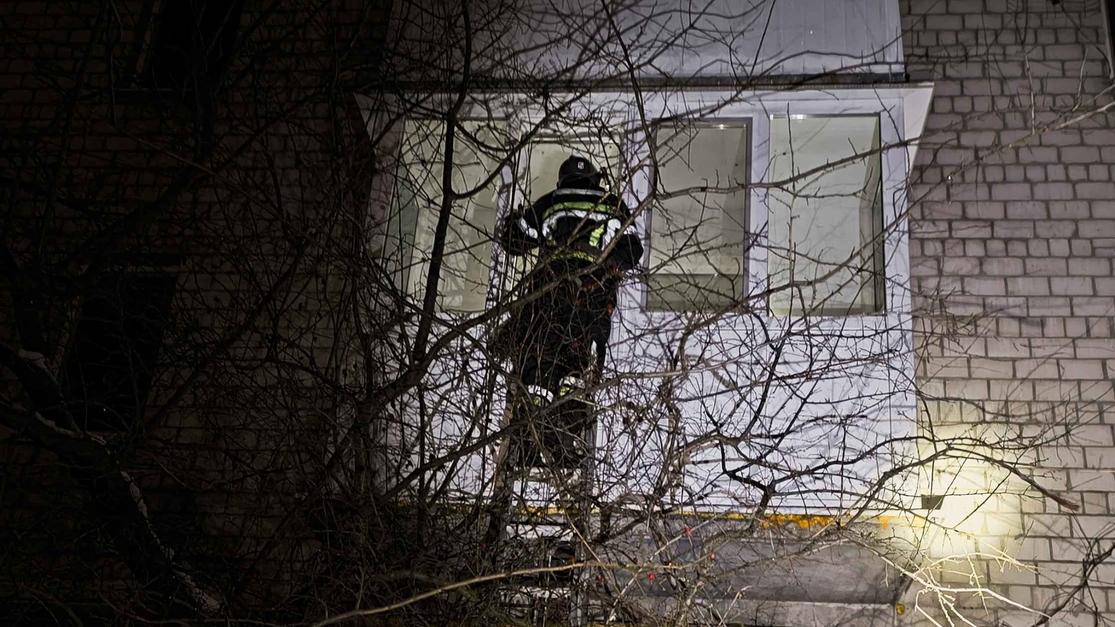 Рятувальним довелось двічі екстрено відкривати двері у помешканнях вінничан