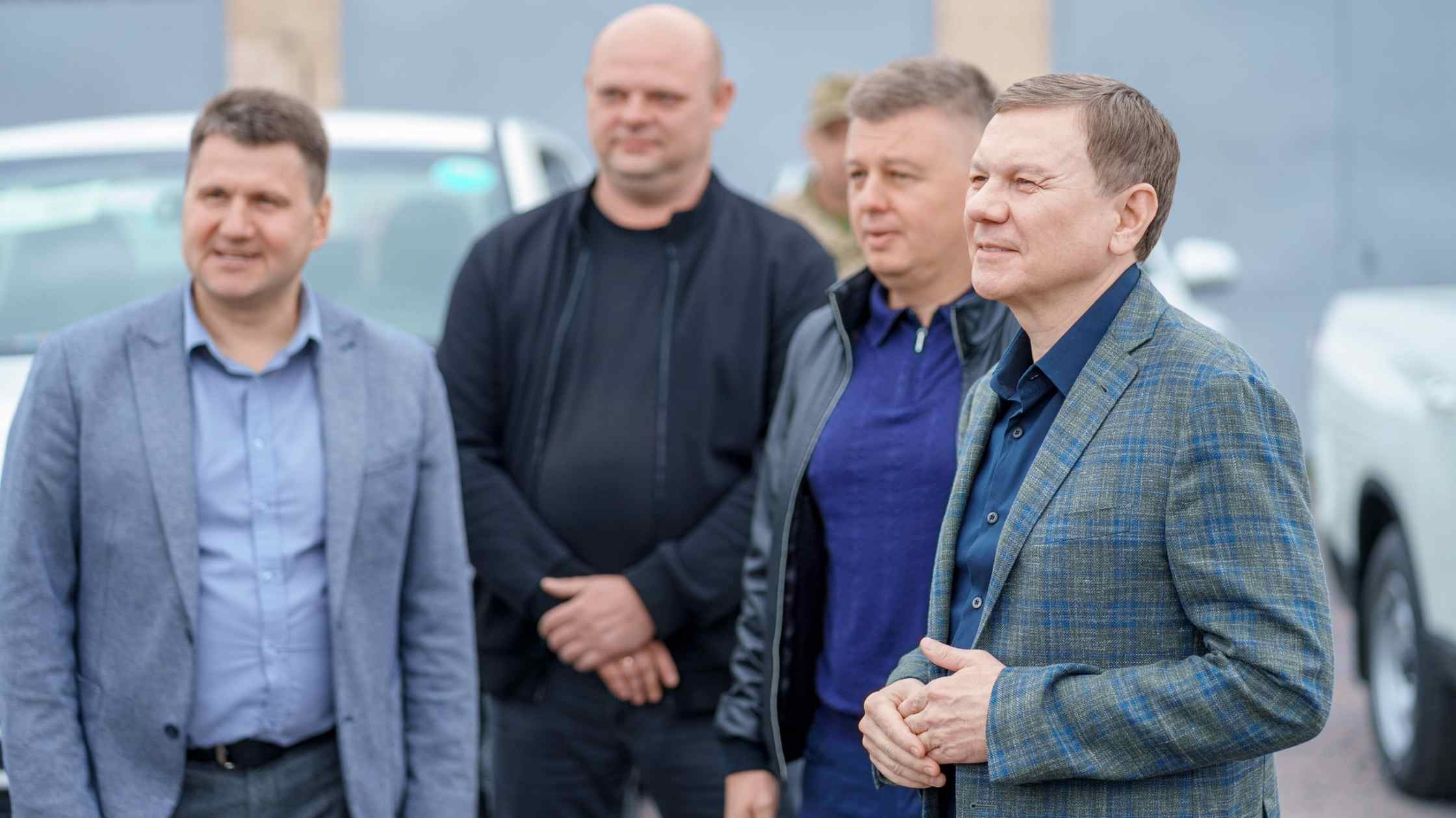 Ще два прикордонні загони отримали позашляховики від вінницької громади