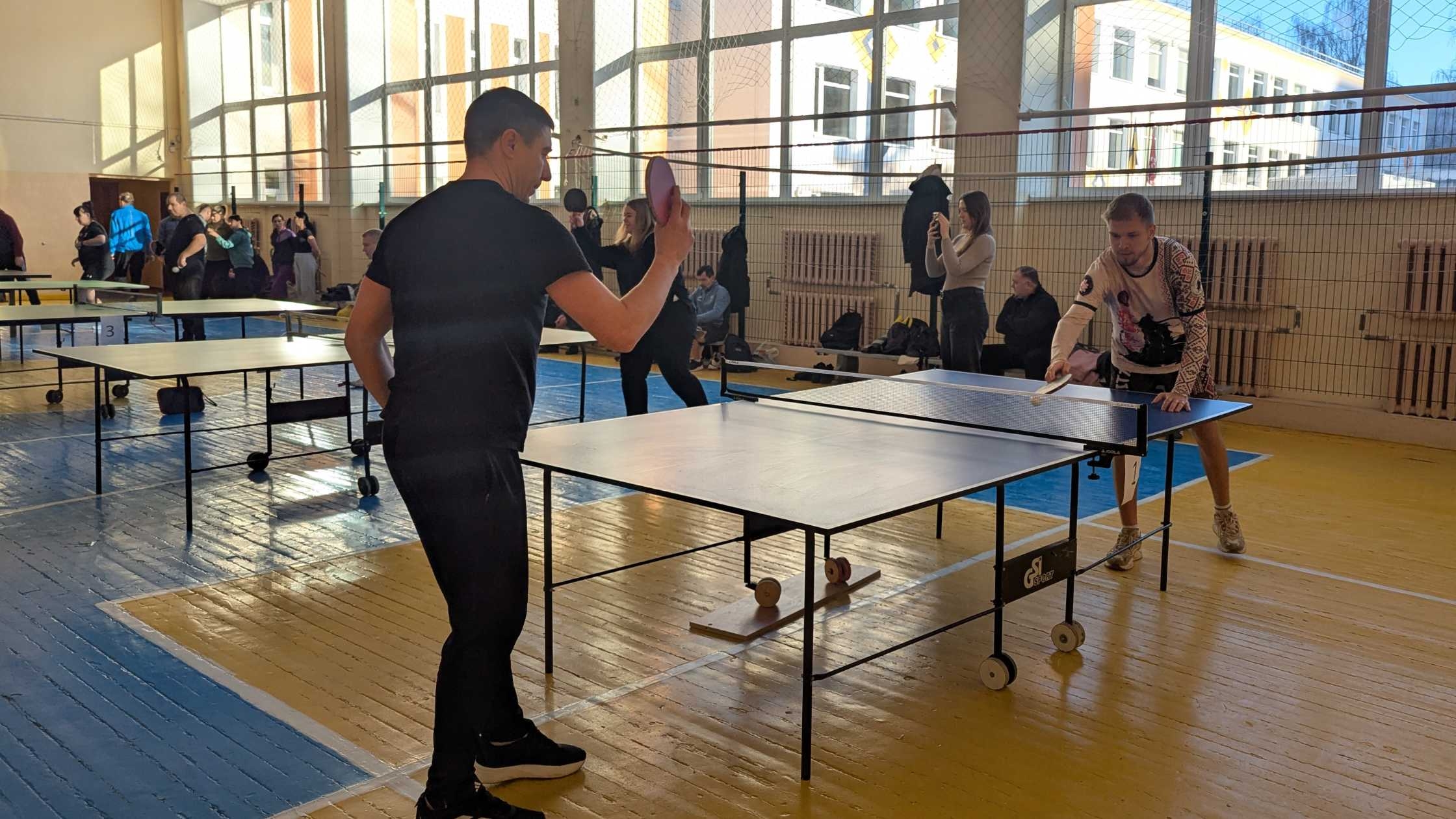 Стартував благодійний тенісний турнір серед освітян Вінницької громади