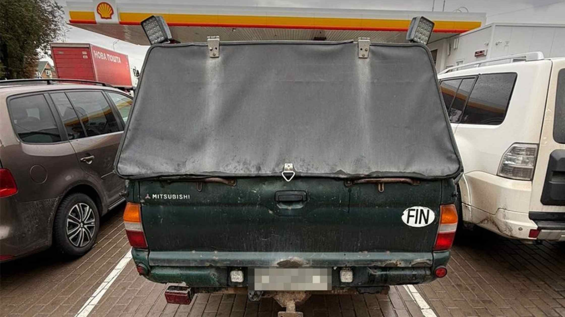 Судитимуть жінку, яка нелегальне ввозила в країну авто нібито для ЗСУ