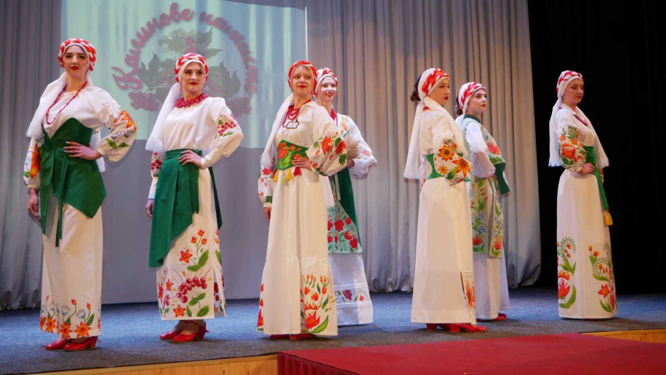 Світ моди, дизайну та креативу на Вінниччині відбувся конкурс моделей одягу серед учнів та студентів закладів освіти